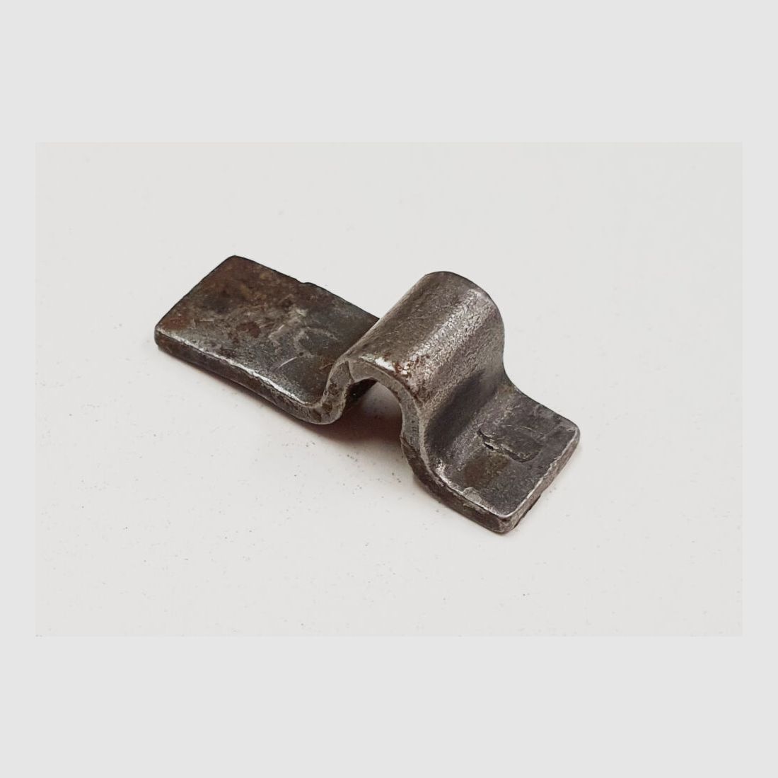 Fucile 43 / Carabina 43 ( G43 / K43 ) [72] Cerniera per il coperchio degli attrezzi per Fucile 43 / Carabina 43 ( G43 / K43 ) pezzo di ricambio originale, immagine 2 di 6