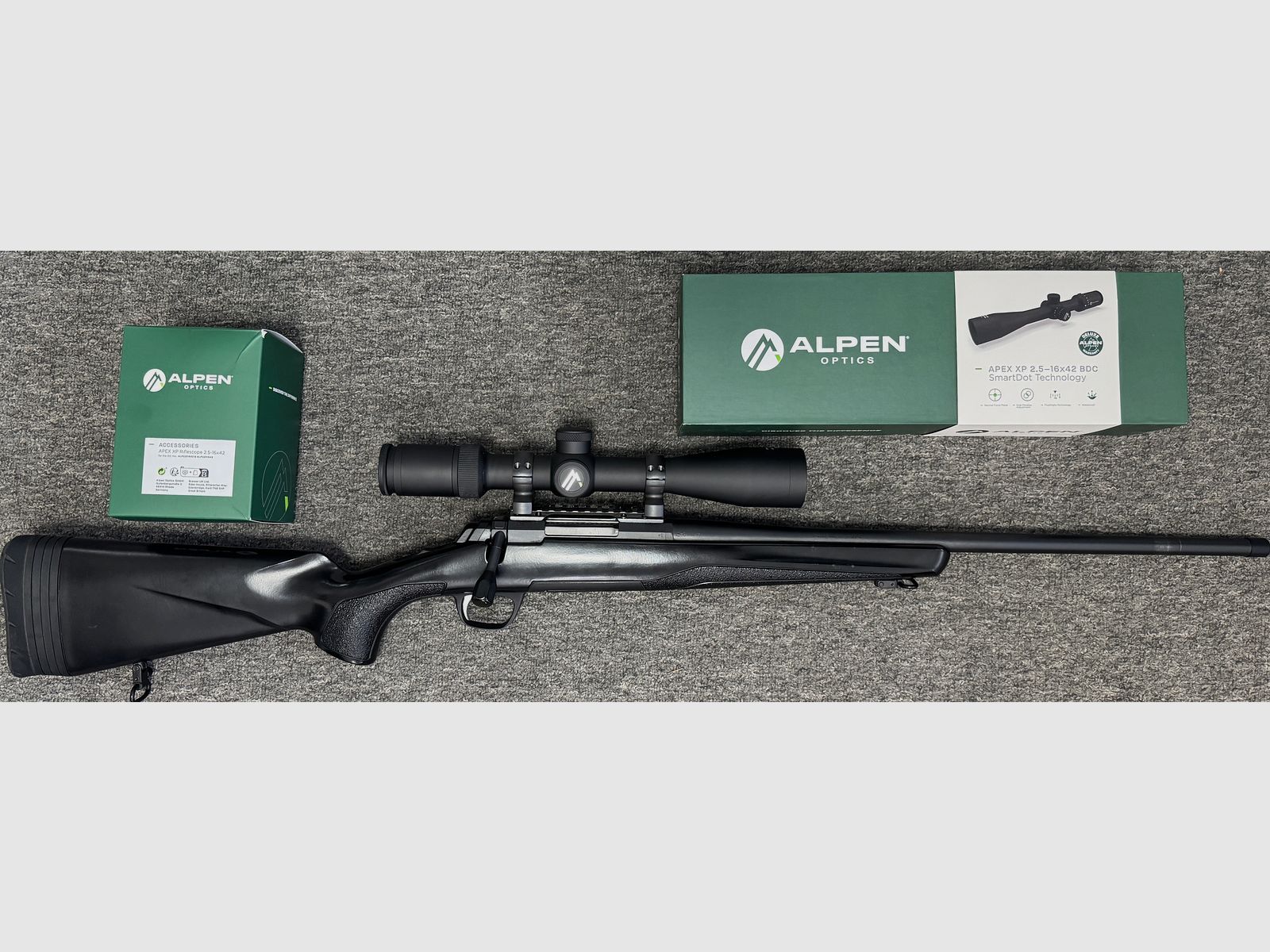 Browning X-Bolt .223 with muzzle thread, riflescope