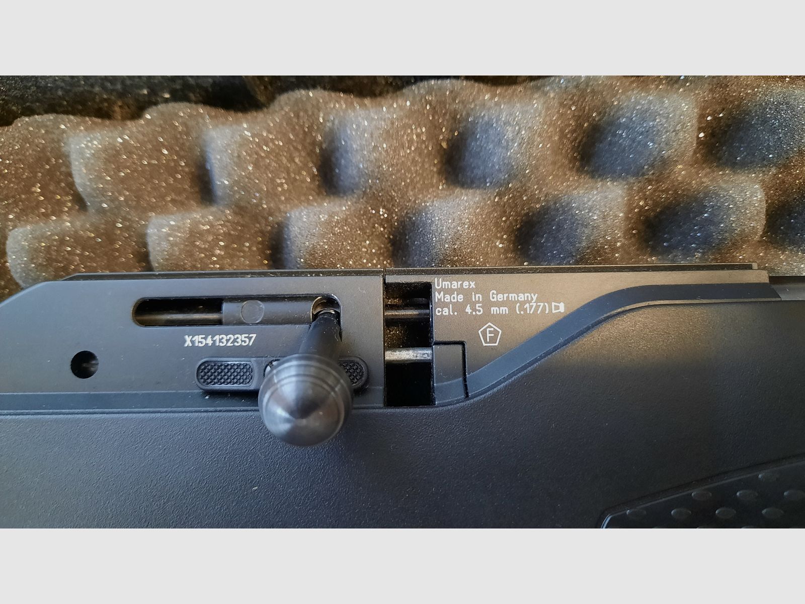 Hämmerli UMAREX 850 AIR MAGNUM - 4,5 mm Diabolo (P18) + Zielfernrohr + Koffer inklusive 2 Zahlenschlösser