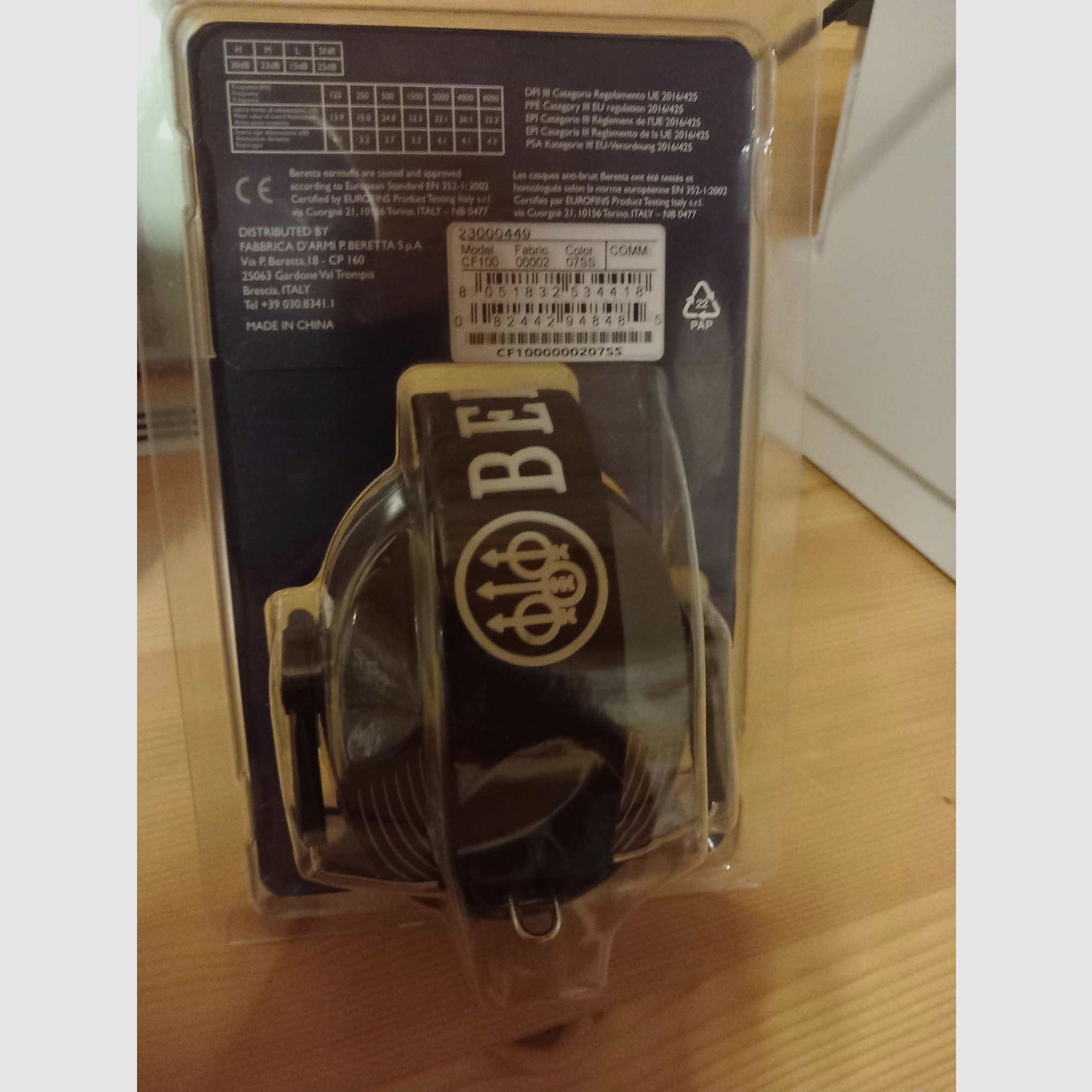 Beretta Gehörschutz / Faltbar, Grün mit weißem Logo