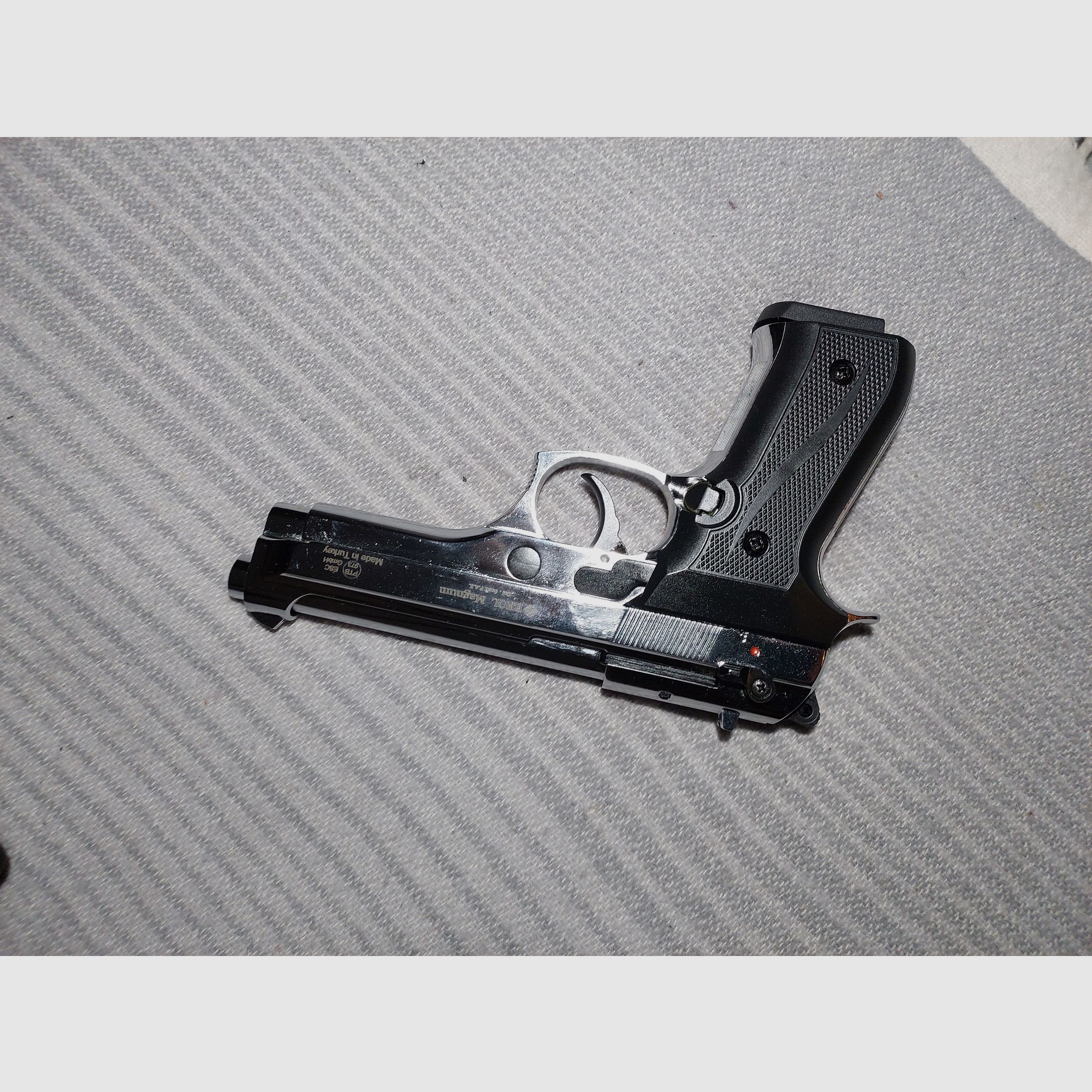 Ekol Firat Magnum pistolet de défense chromé cal. 9mm P.A.K. (PTB 973) comme neuf !