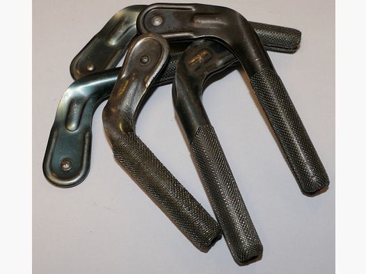 Swiss cartridge case cleaners for long rifles with wire mesh