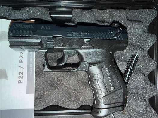 Walther P22 mit P22 Messer  und Holster
