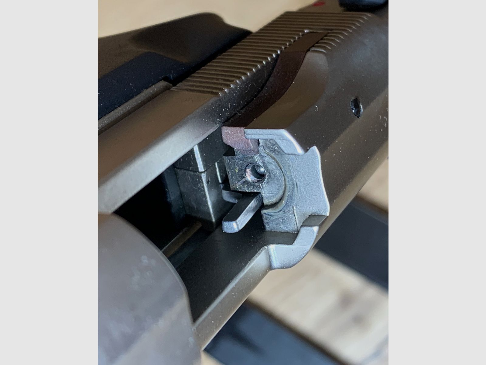 Walther P88 Compact Signalpistole/Schreckschuss 9mm P.A.K. in Matt vernickelt von Umarex