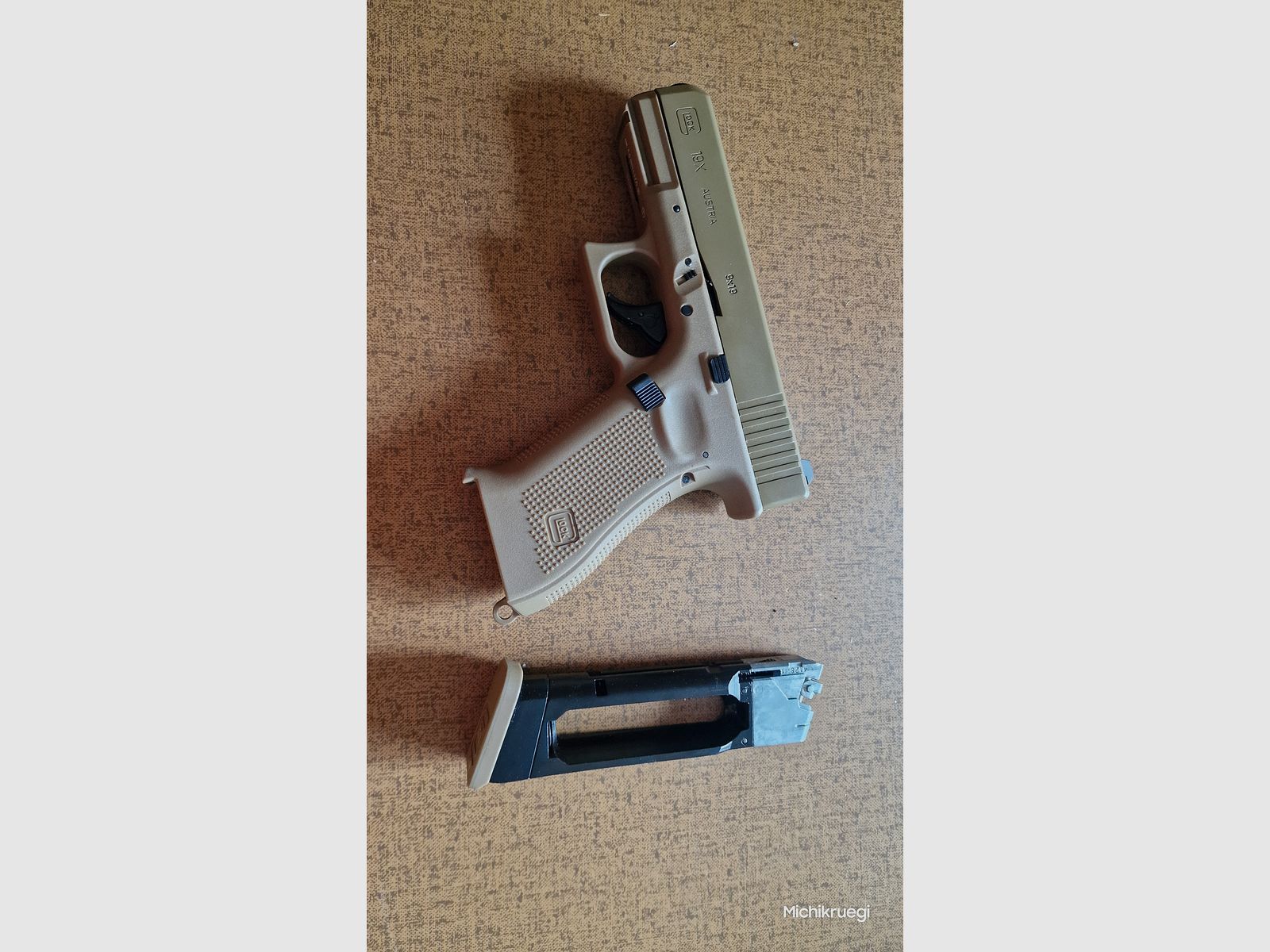 GLOCK 19X , Co2 , Blowback