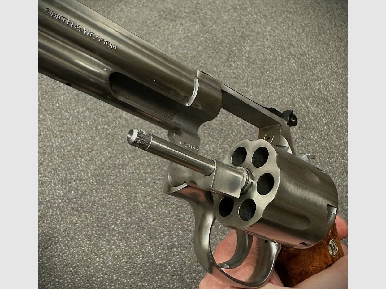 S&W Smith & Wesson 686-2