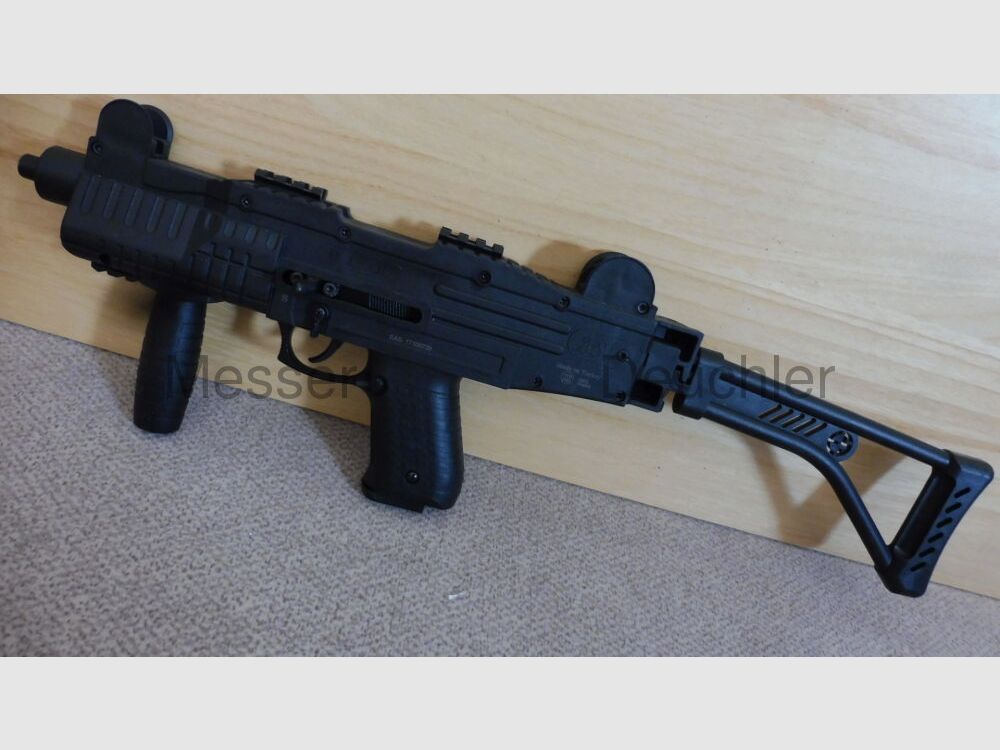 Pistola de fogueo Ekol ASI / Subfusil con culata plegable