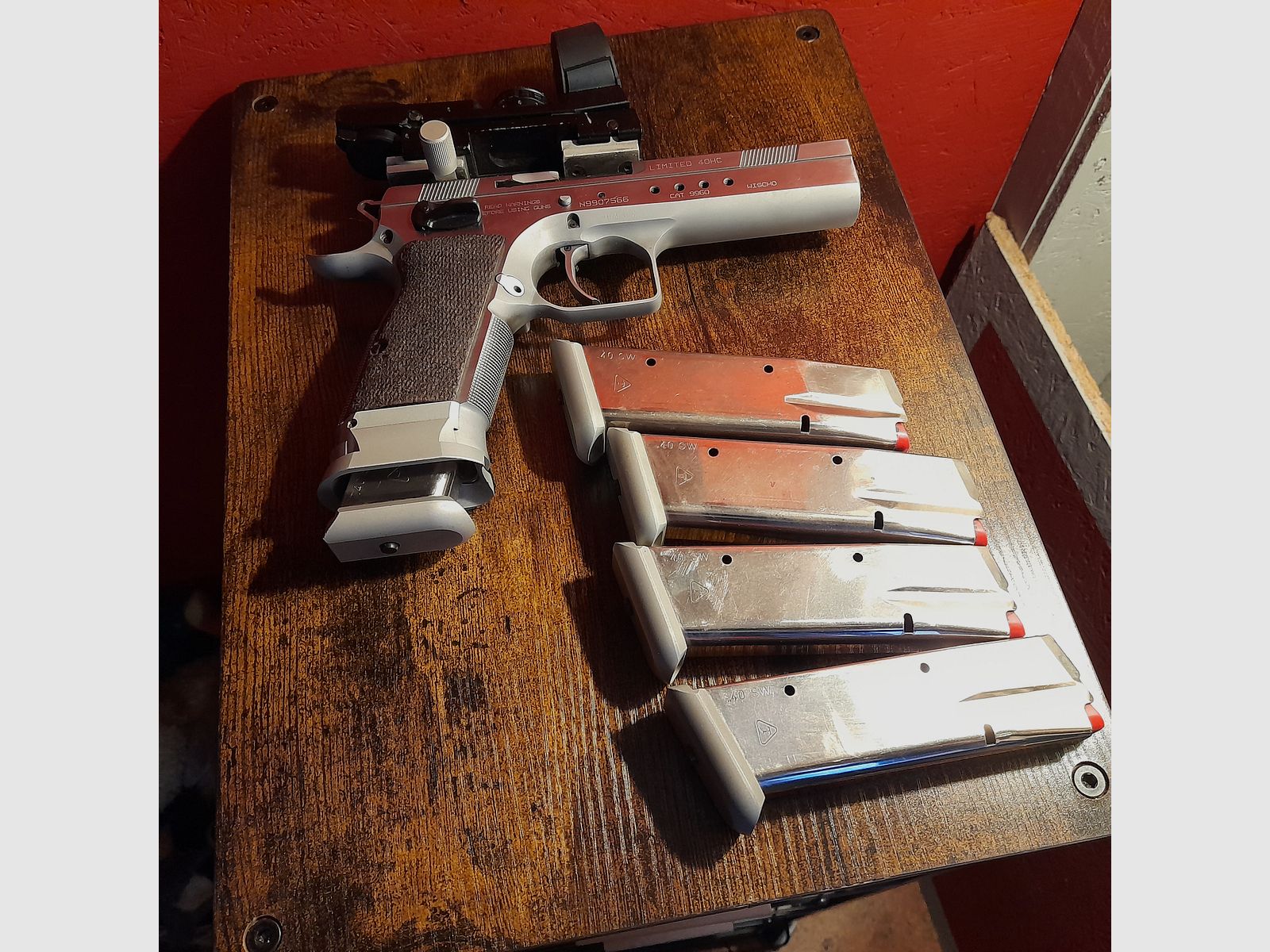 TanfoglioLimited 40 HC CAT 9960 4" con sistema intercambiable en 9mm Luger