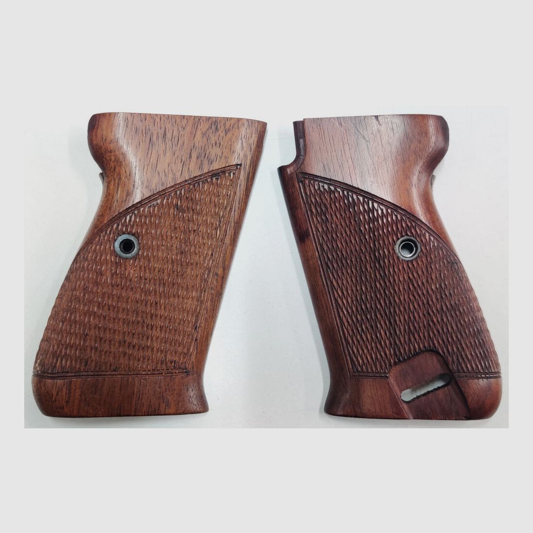 Poignées en bois Walther P38 Poignées en bois Walther P38