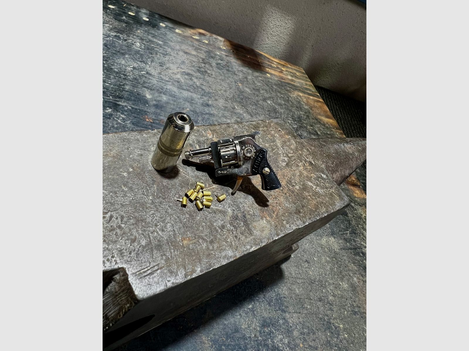 Xythos 2mm minirevolver entièrement fonctionnel