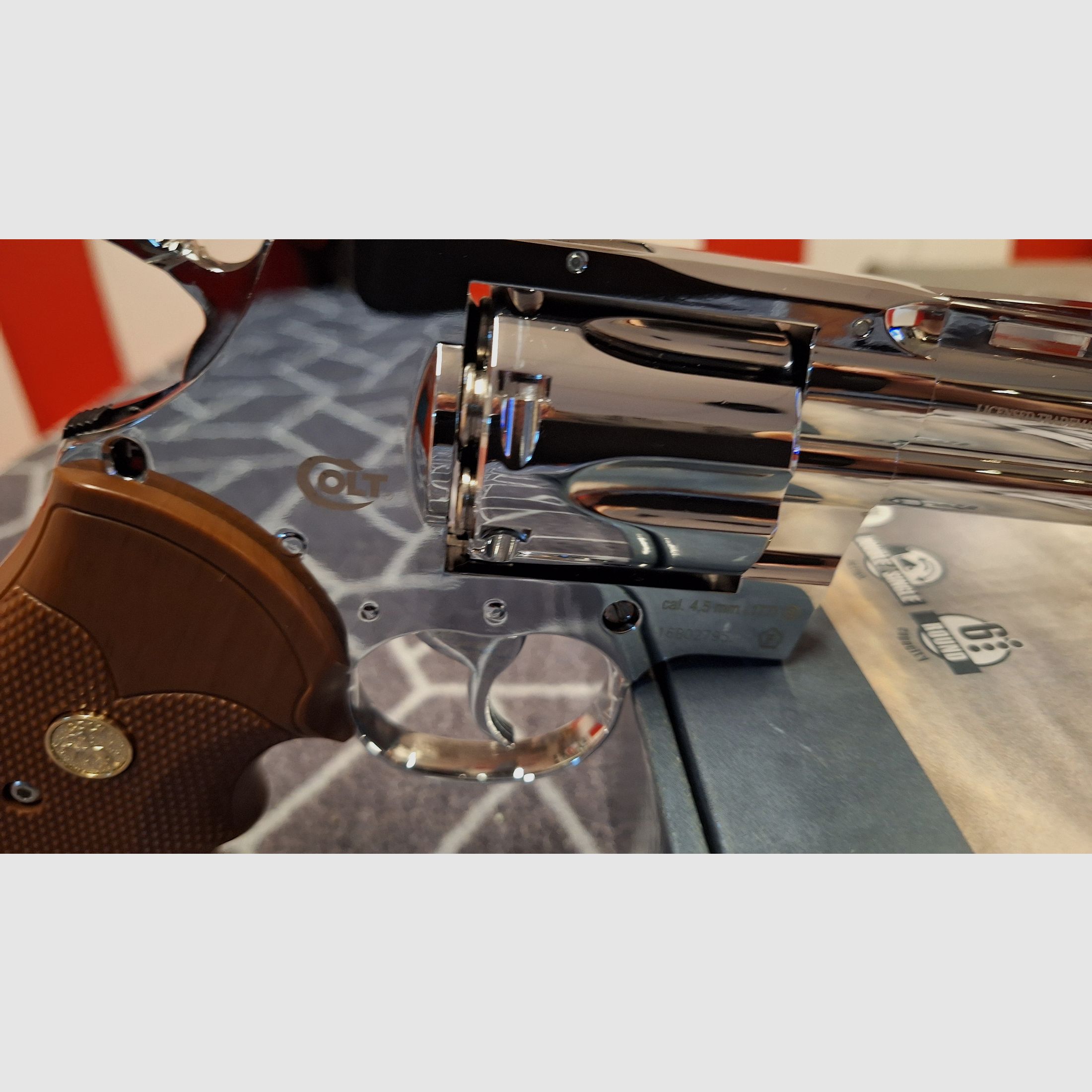 Colt Python 4" / Całość metalowa chromowana / 4,5 mm BB / CO2