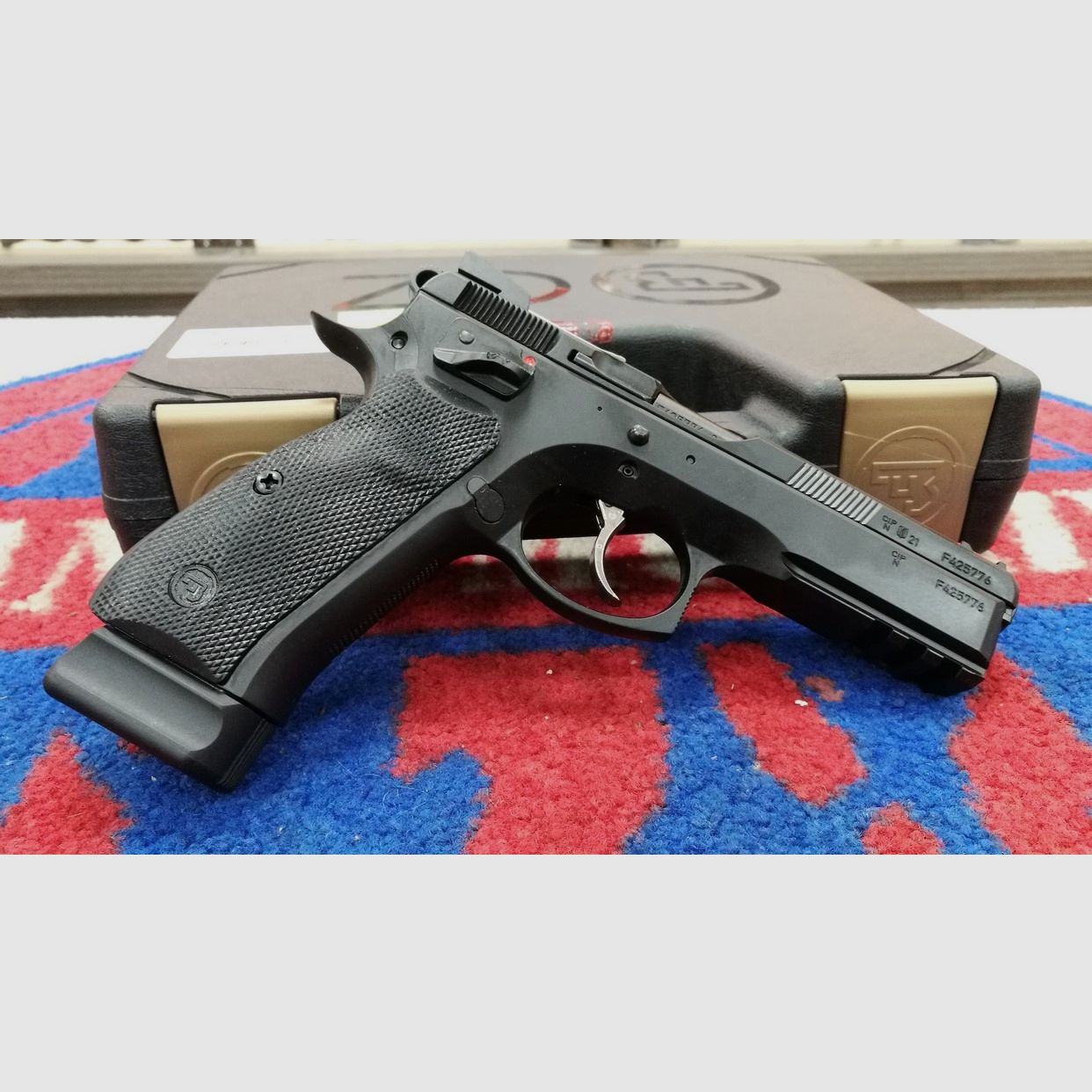 CZ SP01 Shadow 9×19, immagine 2 di 3