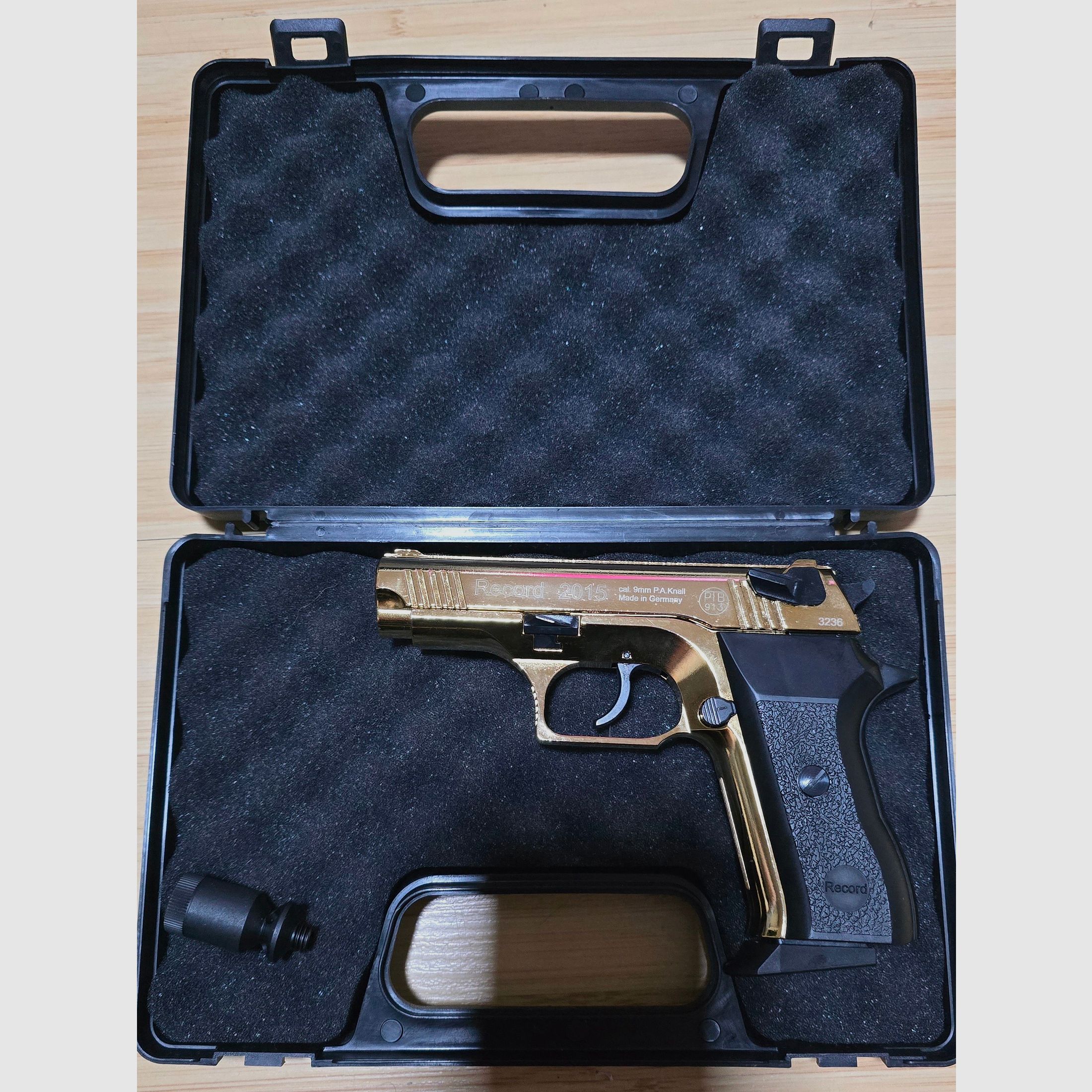 Record 2015 Gold blank firing 9mm PAK