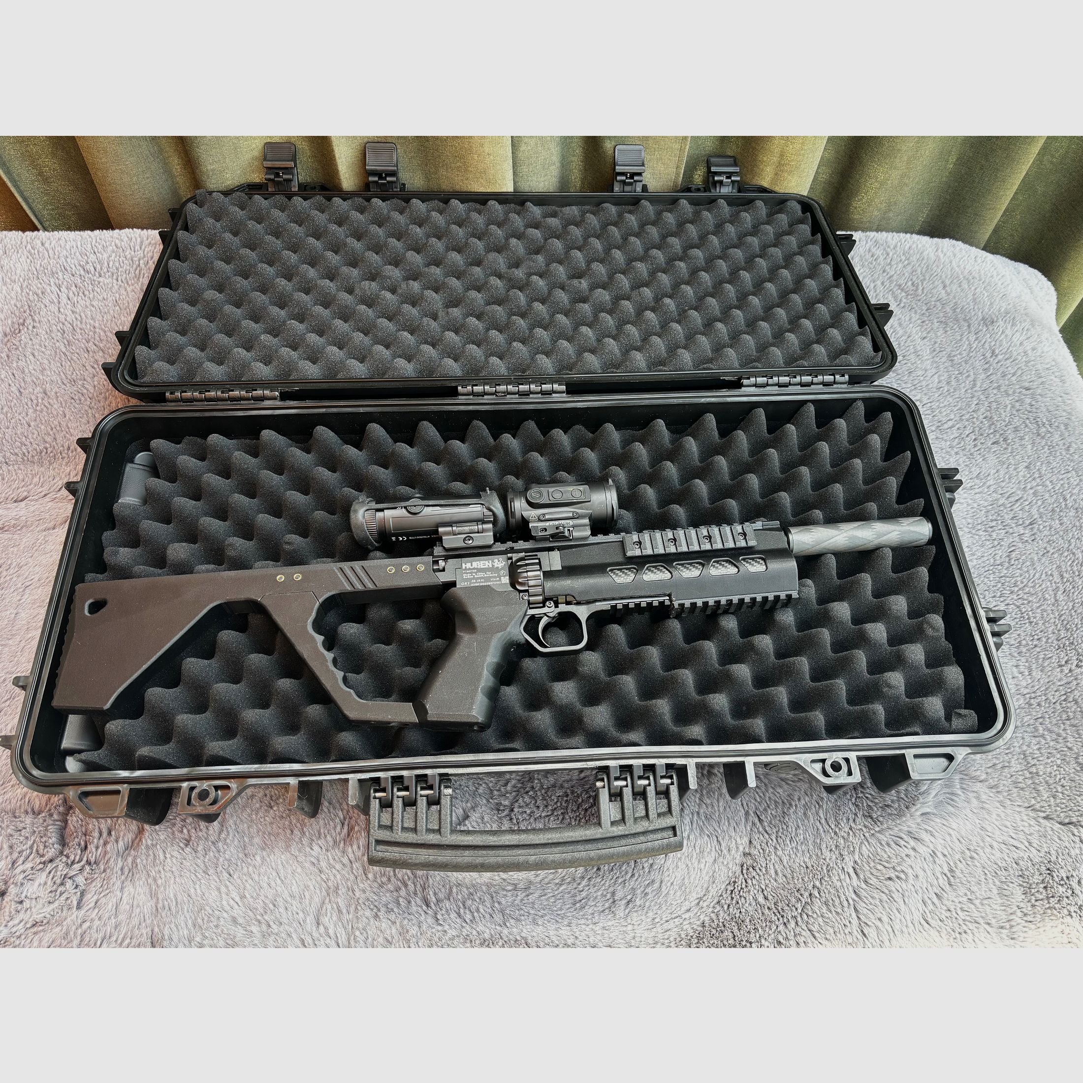 Huben K1 avec beaucoup d'accessoires.