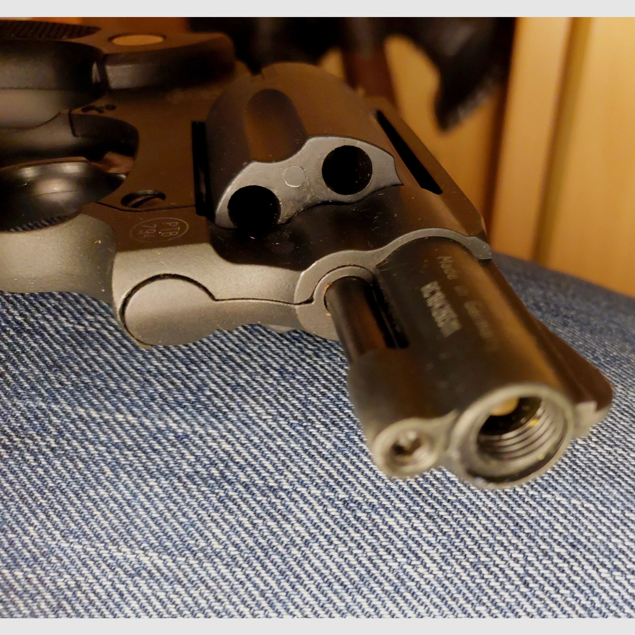 Smith & Wesson Chiefs Special blank firing revolver caliber 9mm R.K. black (PTB 794)