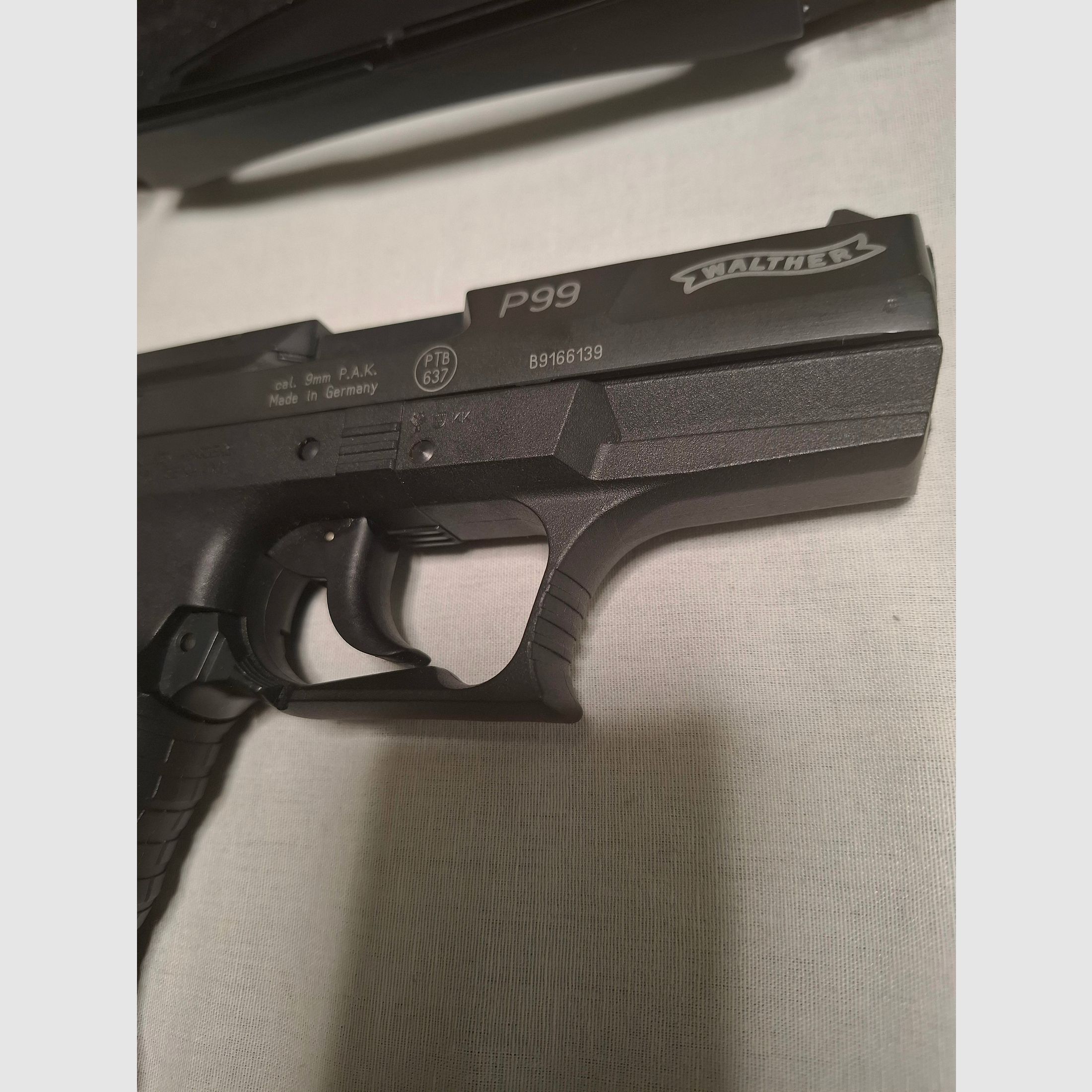 Walther P99  PTB 637 9mm P.A.K. 