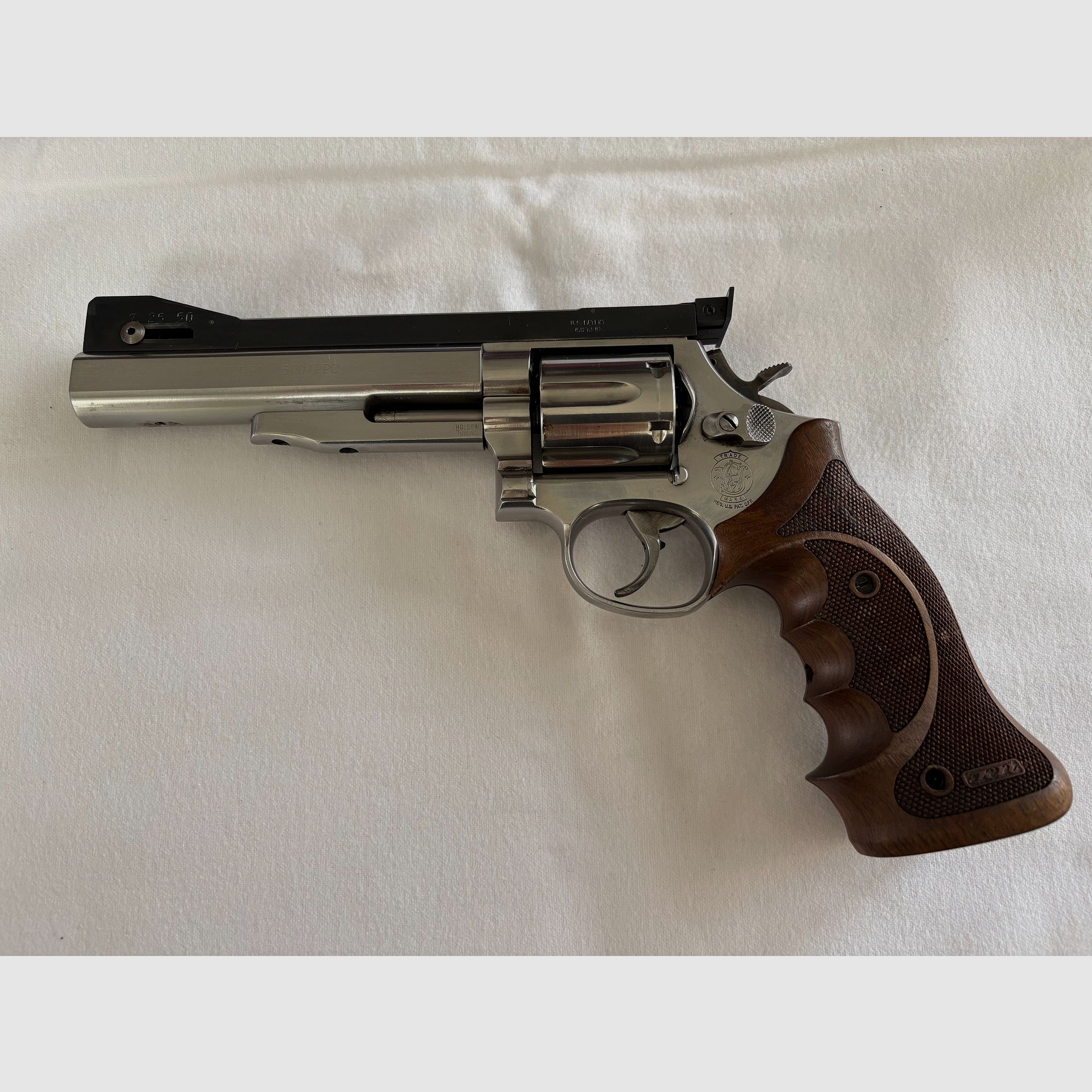Smith & Wesson .357 Magnum Holden 1500/PPC 686-4, afbeelding 1 van 8