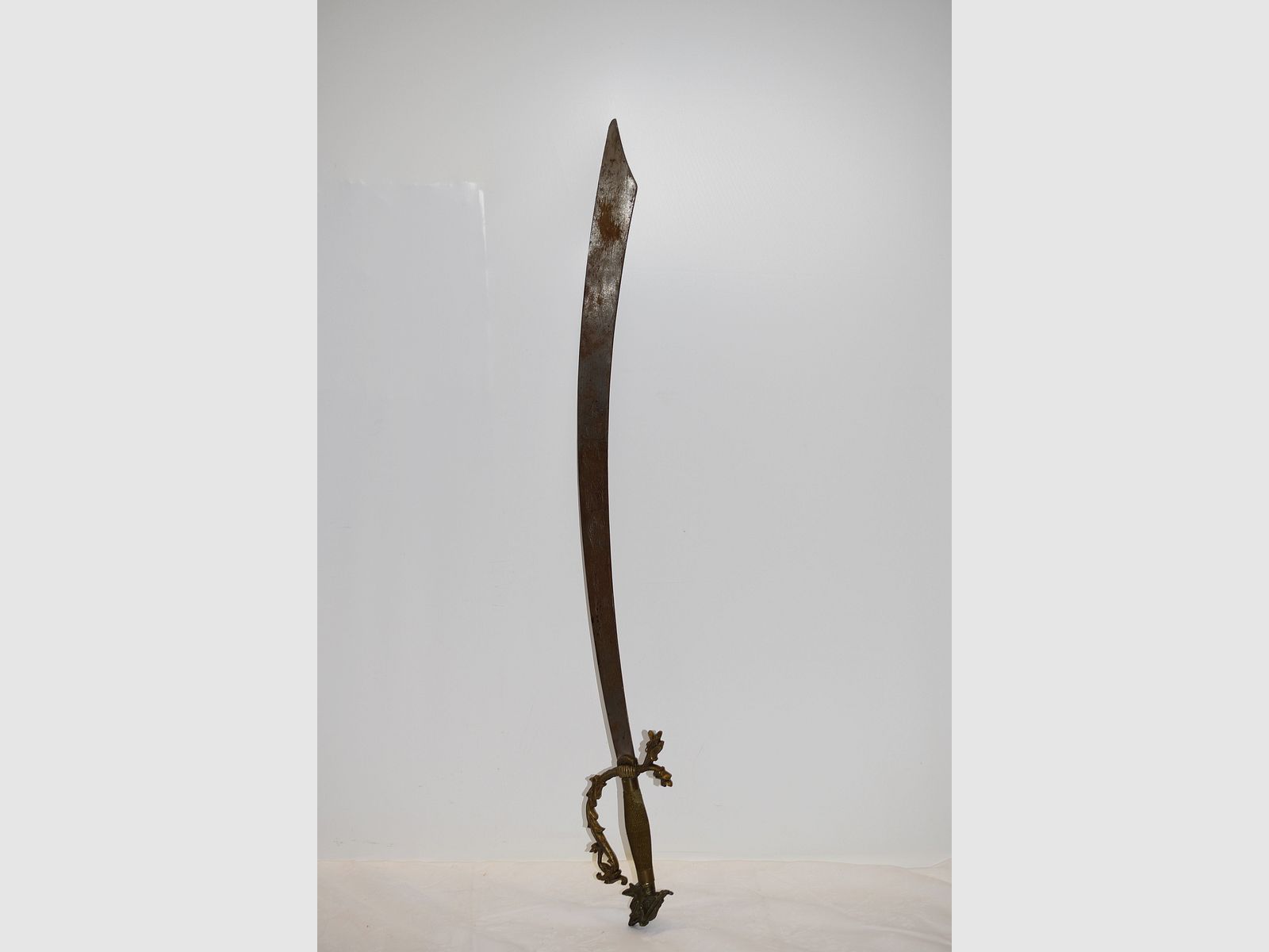 Antikes orientalisches Schwert, Säbel mit Drachen, Gesamtlänge 85 cm
