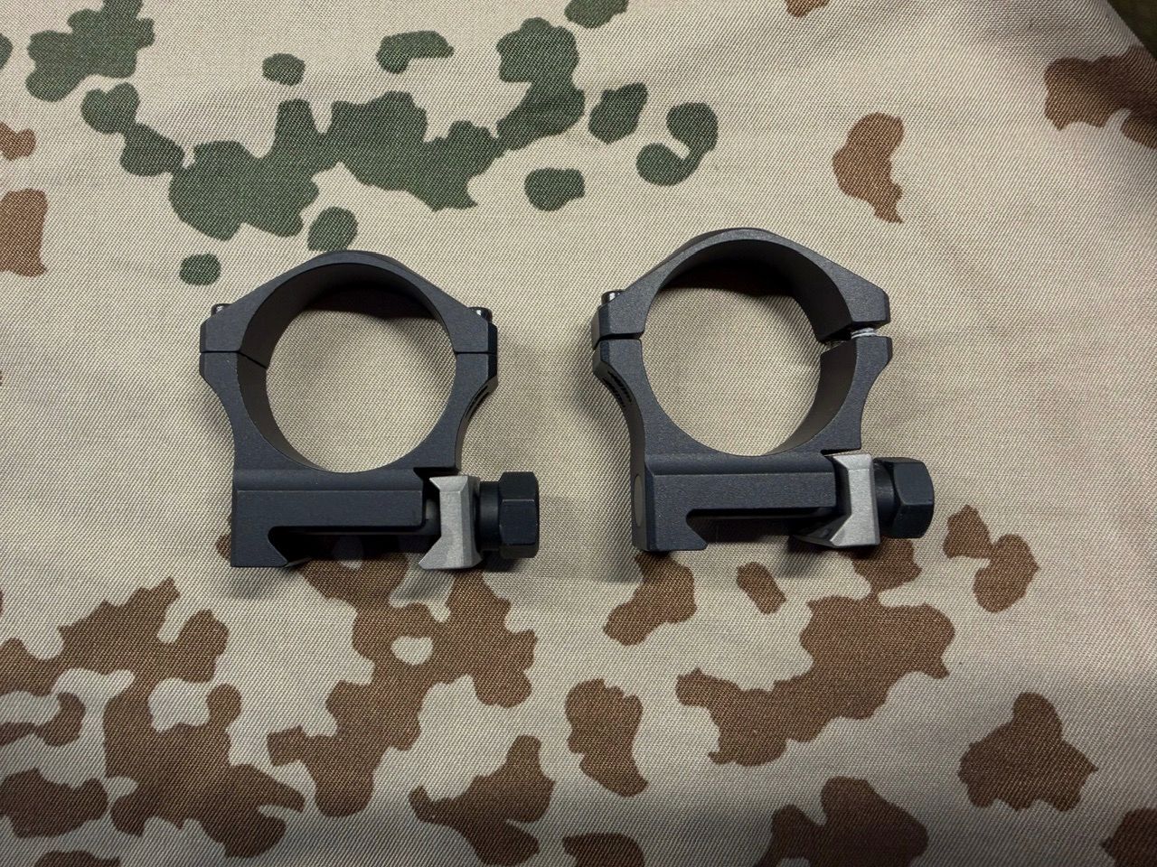 Nightforce ATACR 1-8x24 F1 FDE incluso montaggio anello Nightforce – Ottime condizioni