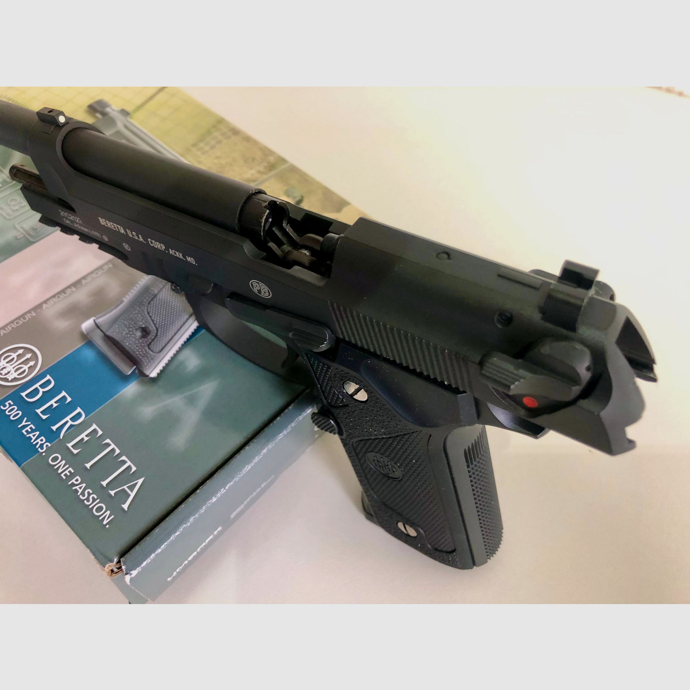 Beretta M9A3 Kaliber 4,5 mm CO2-Pistole  incl. 1.500 Stück Stahlkugeln