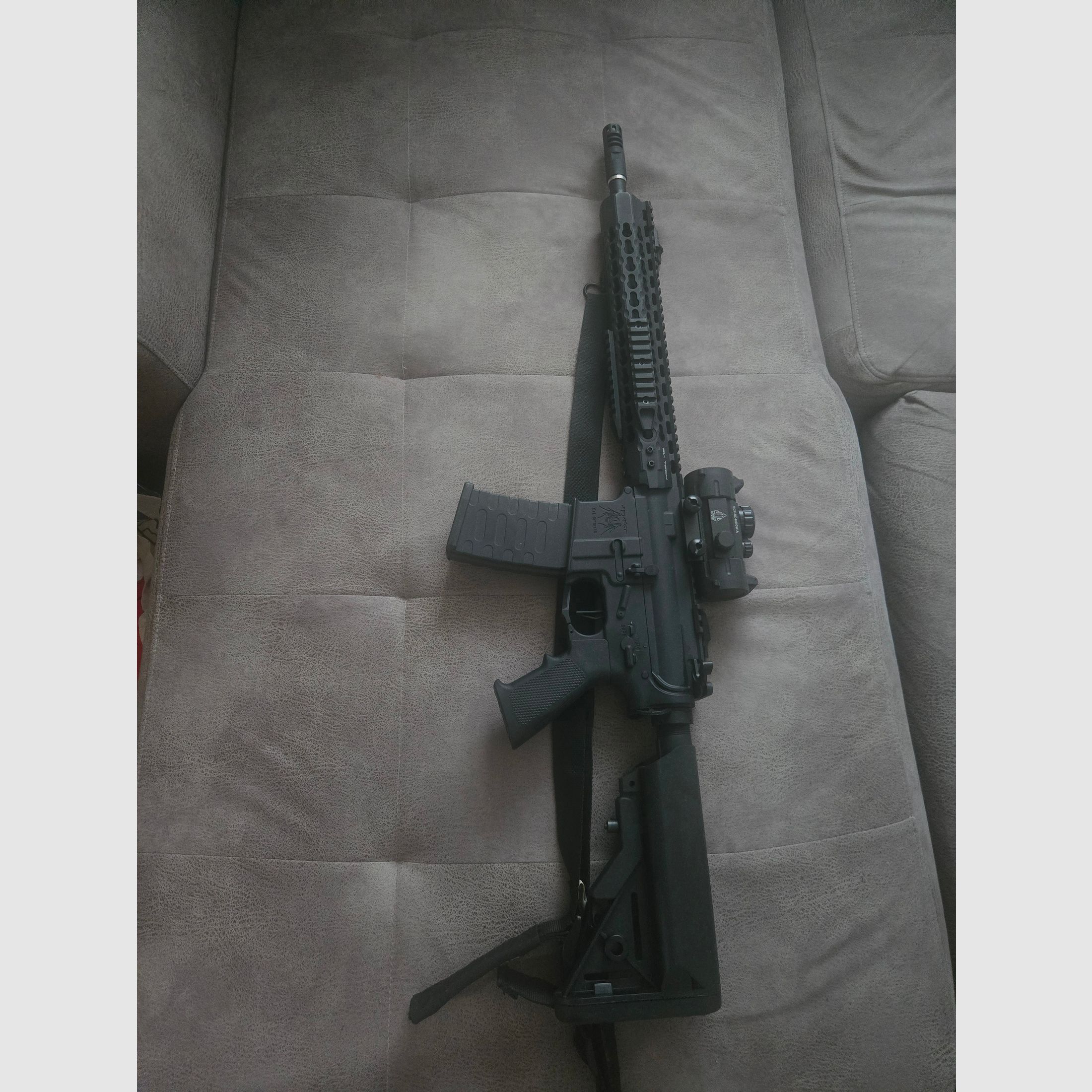 APS M4 12,5 Zoll KeyMod Spyder ASR-Series Vollmetall BlowBack S-AEG 6mm BB schwarz