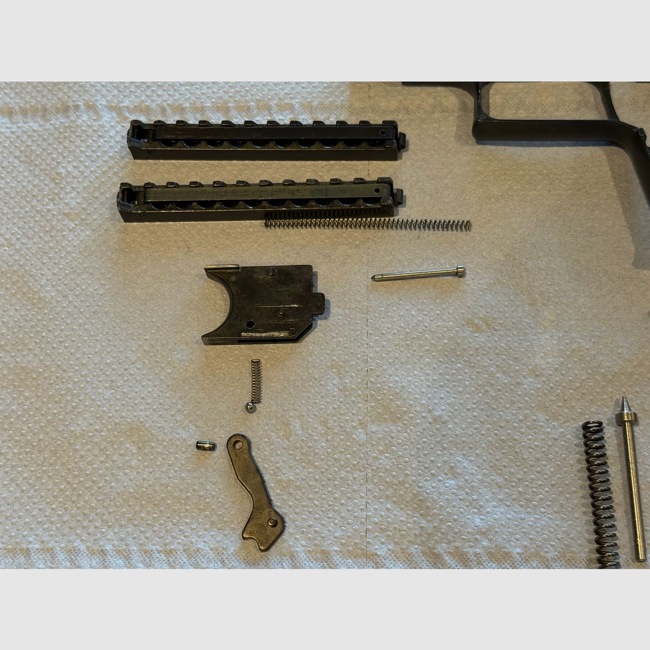 Röhm RG300 – Compact blank-firing pistol in caliber 6mm Flobert (PTB 327)