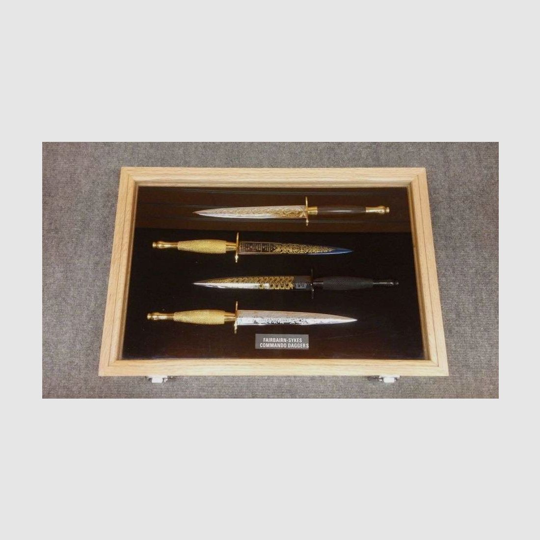 Wilkinson Sword Messer Set Fairbairn Sikes Gedenk II WW Europa Theater, Bild 1 von 3