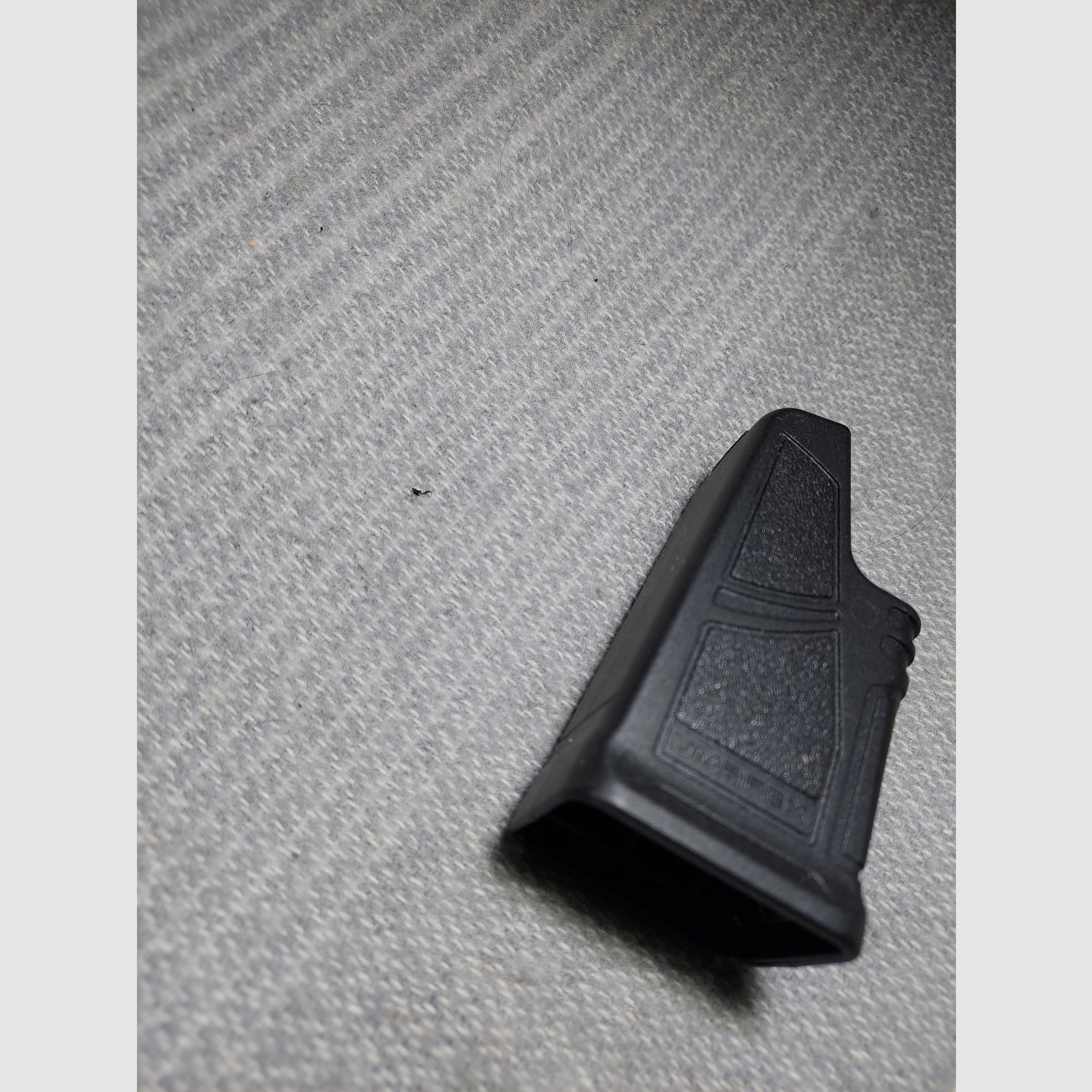 3 Revista Zoraki 917 9mm P.A.K. en funda Molle camuflada PLUS ayuda de carga