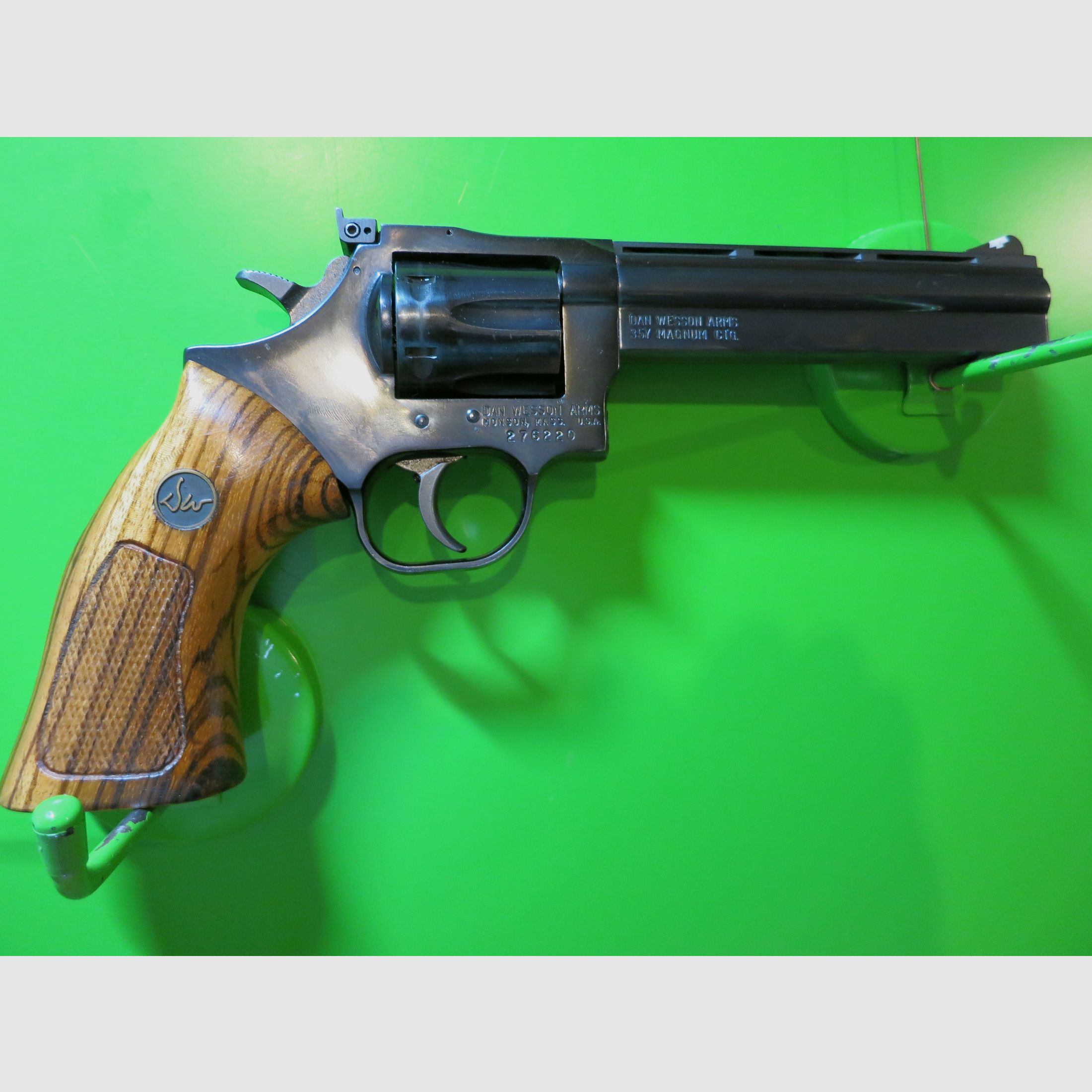  Revolver Dan Wesson Model 15 .357 Magnum, "Monson", Pistol Pak, 2,5"/4"/6"/8" Läufe   #63-