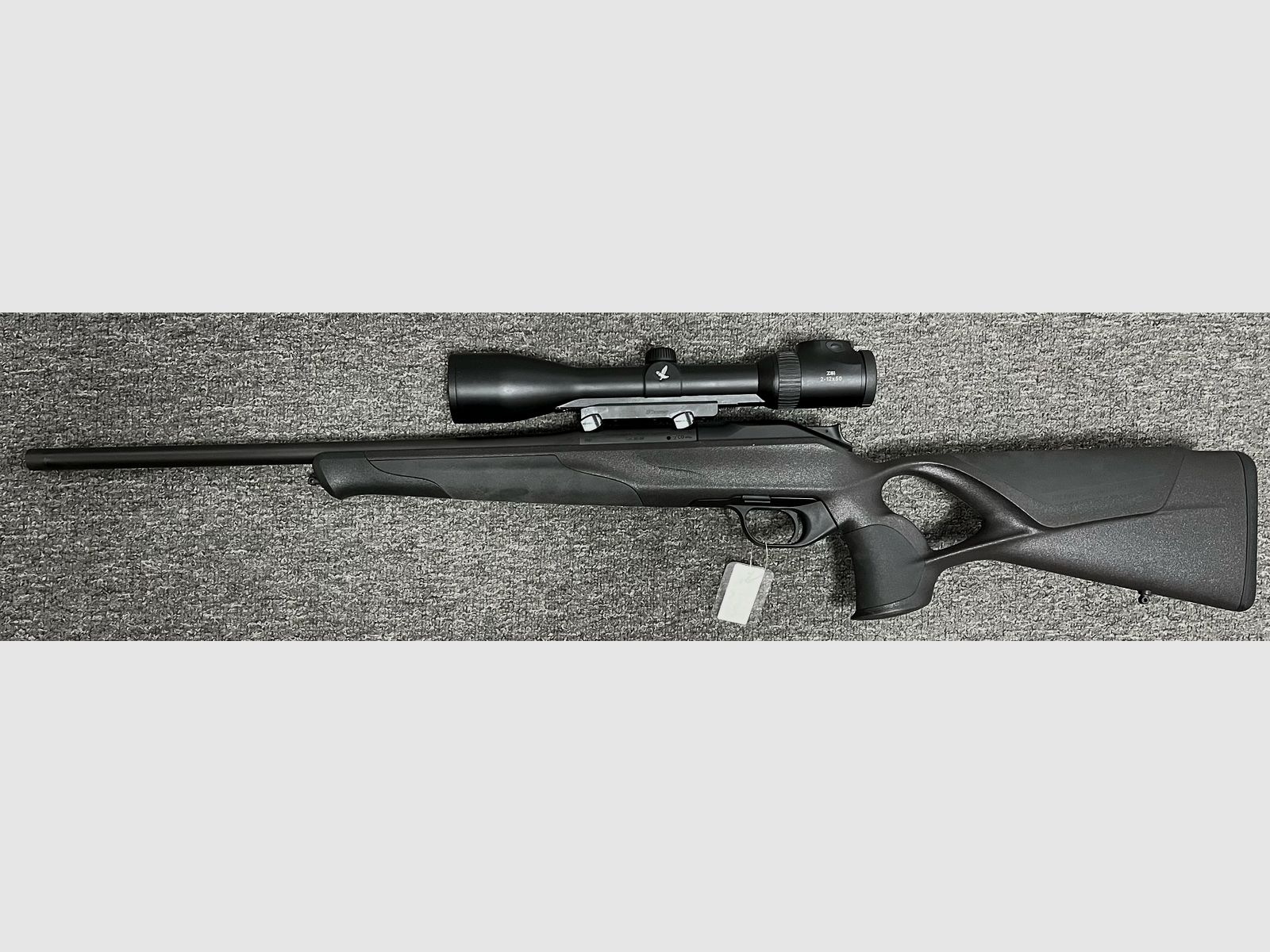 Blaser R8 Professional Success 8x57 IS + Swarovski 2-12x50 + Sattelmontage
