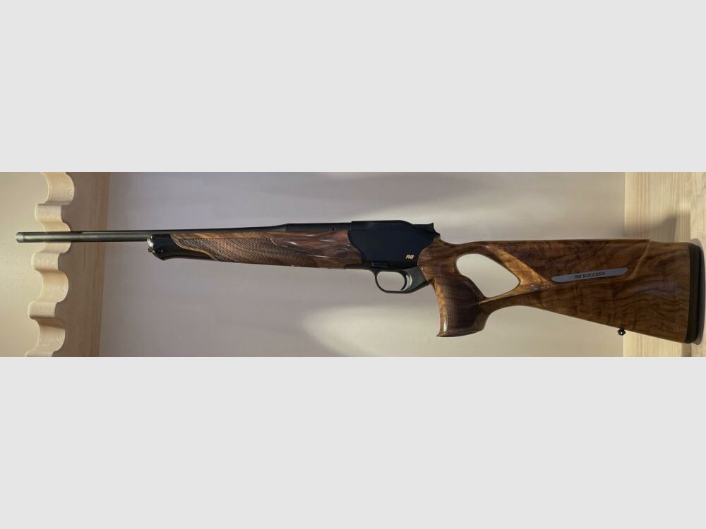 BLASER R8 SUCCESS (HOLZKLASSE 4)