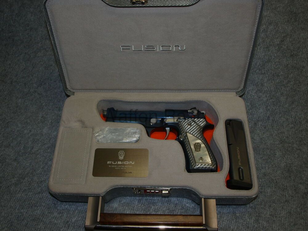 Beretta FUSION Blauw 92 FS Beretta FUSION Blauw 92 FS 92 Serie Beperkte Editie