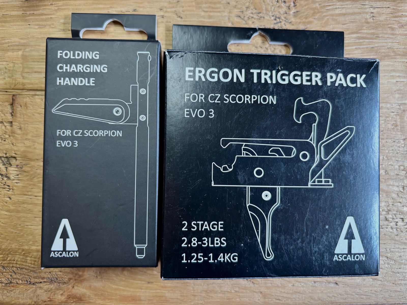 Selbstladebüchse CZ Scorpion Evo 3 S1 Carbine Sportabzug, Schubschaft klappbar,  Kompensator – Kaliber 9 mm Luger inkl. Red Dot u 5fach Magnifier
