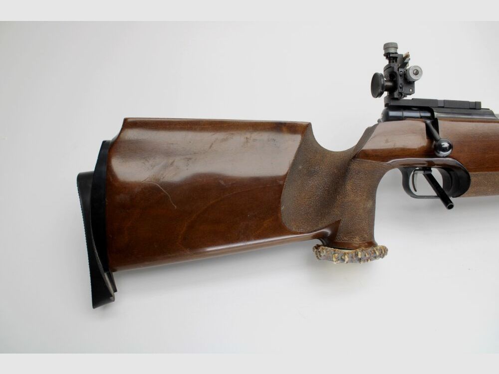 EL Büchse Anschütz Modell Match 54 Kaliber .22lr #:15646 Pfandversteigerung 17.7.25