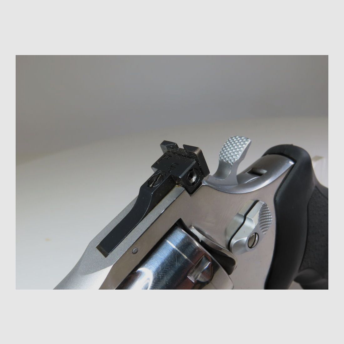Revolver Taurus Euro Champion en acier inoxydable de 6 pouces