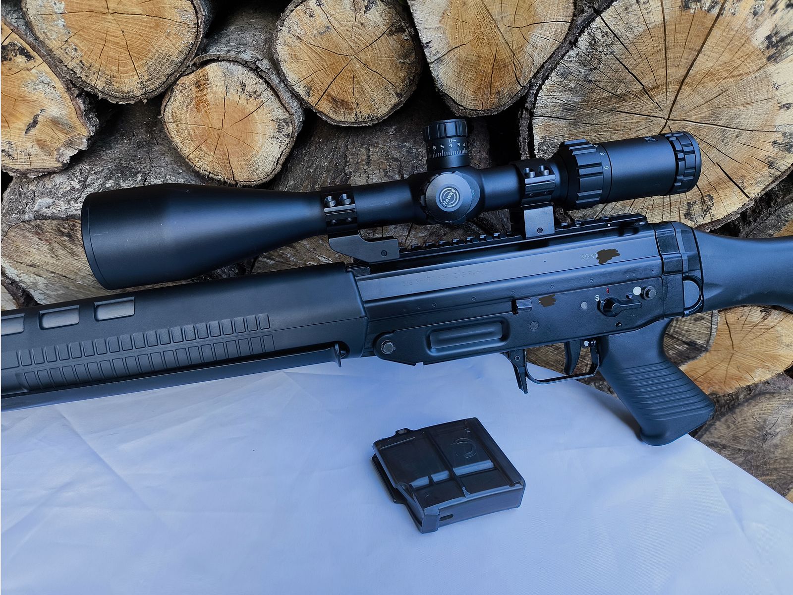 Sig 550 Sport .223 Rem. mit Hawke Sidewinder 30 SF 6-24x56 SR-PRO
