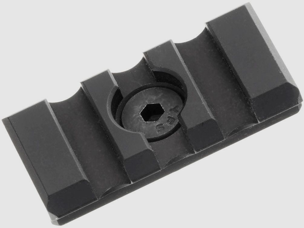 UTG PRO 3 Nuten Picatinny Schienenelement M-LOK