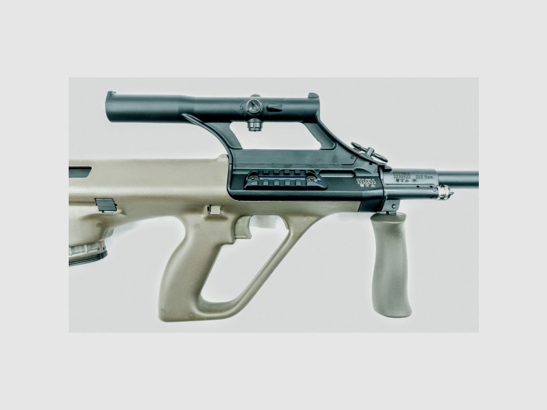 AUG A3 SA ZFR 1,5X ARMY OLIVE 508 MM .223 Rem, Bild 3 von 5
