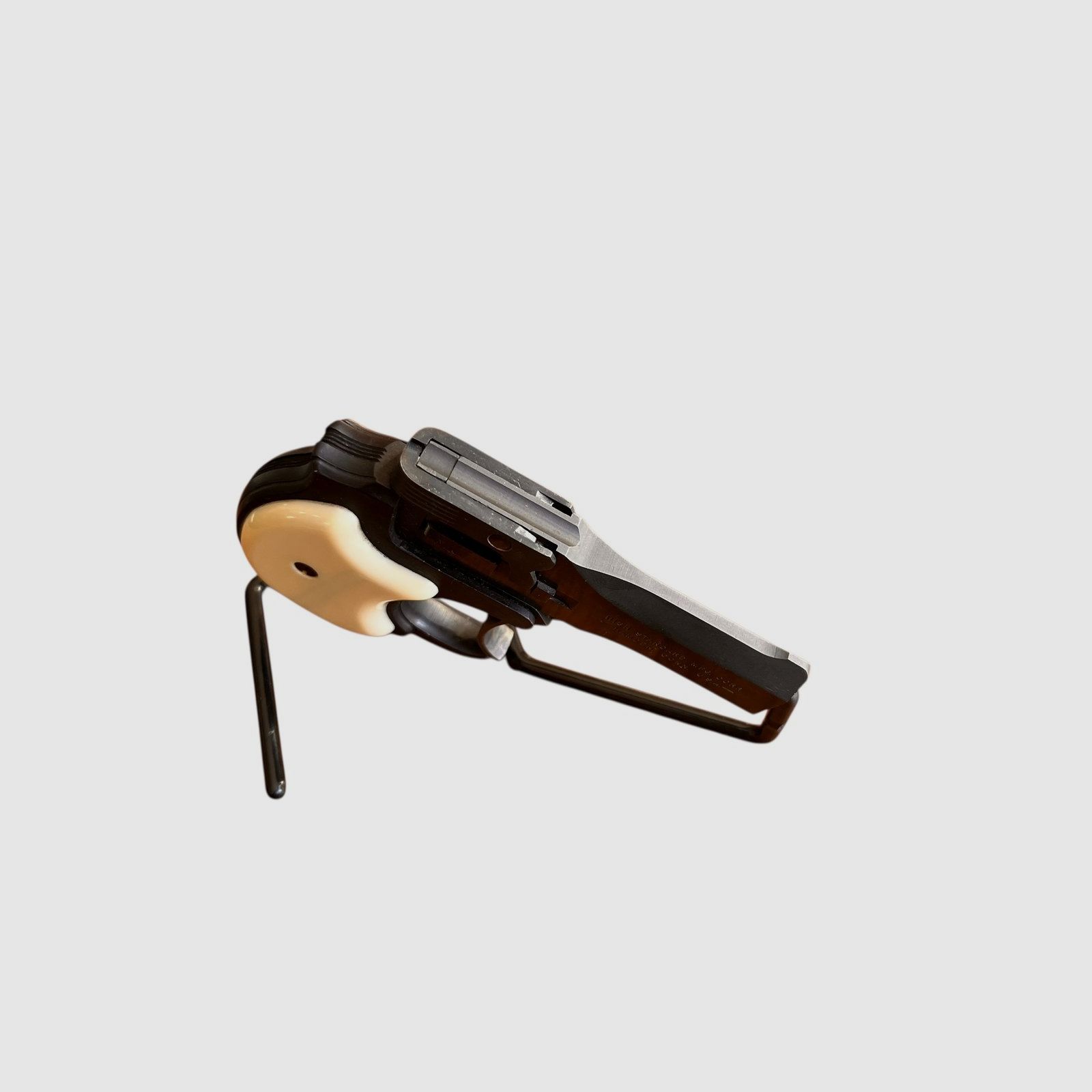 Klassieke derringer High Standard D-101 .22 Mag te koop, afbeelding 7 van 8
