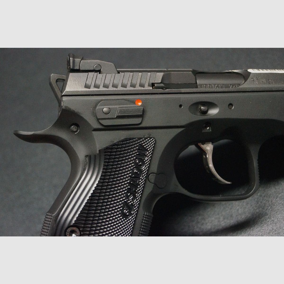 CZ Shadow 2 Black, image 3 sur 9