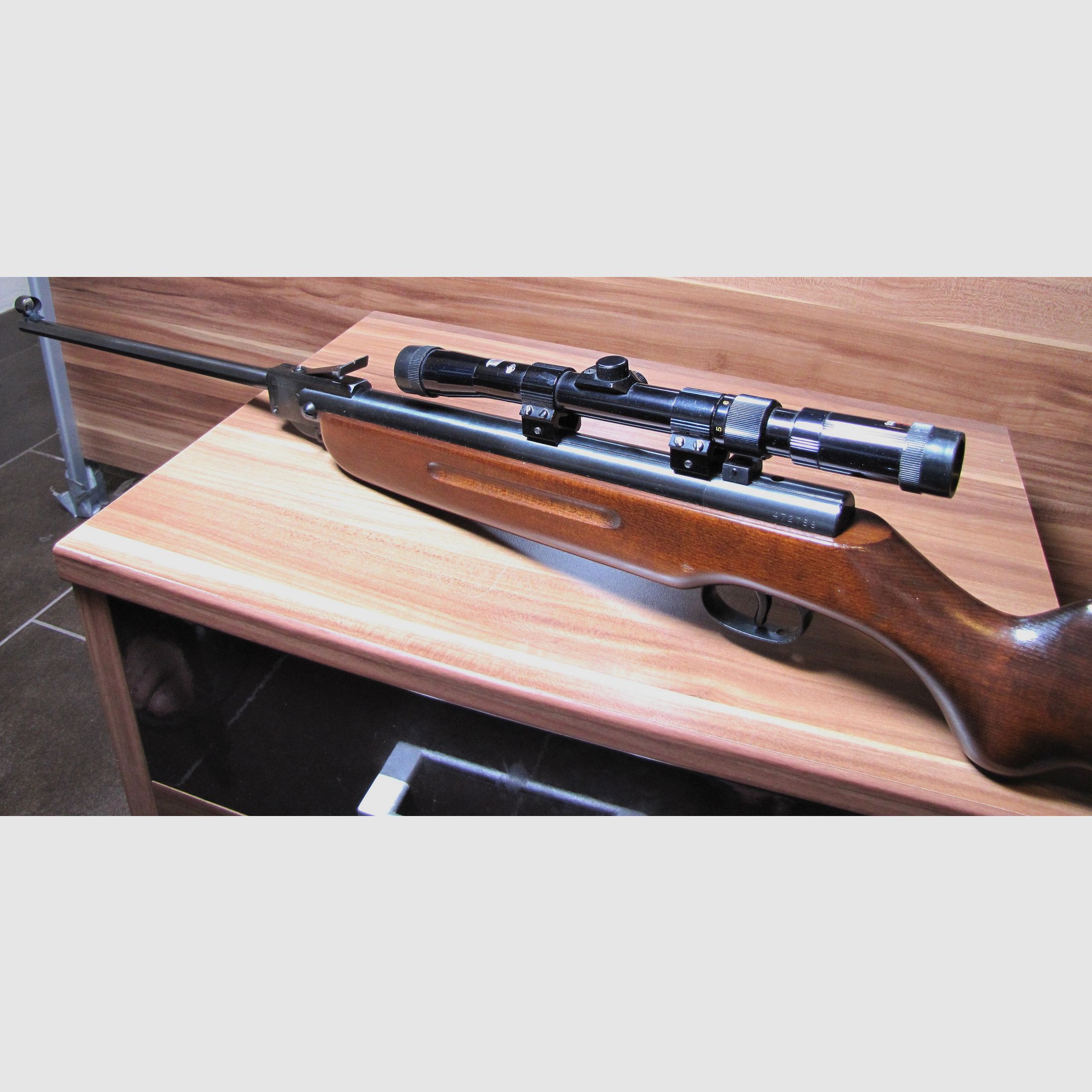 Weihrauch HW 50 Luftgewehr mit Zielfernrohr