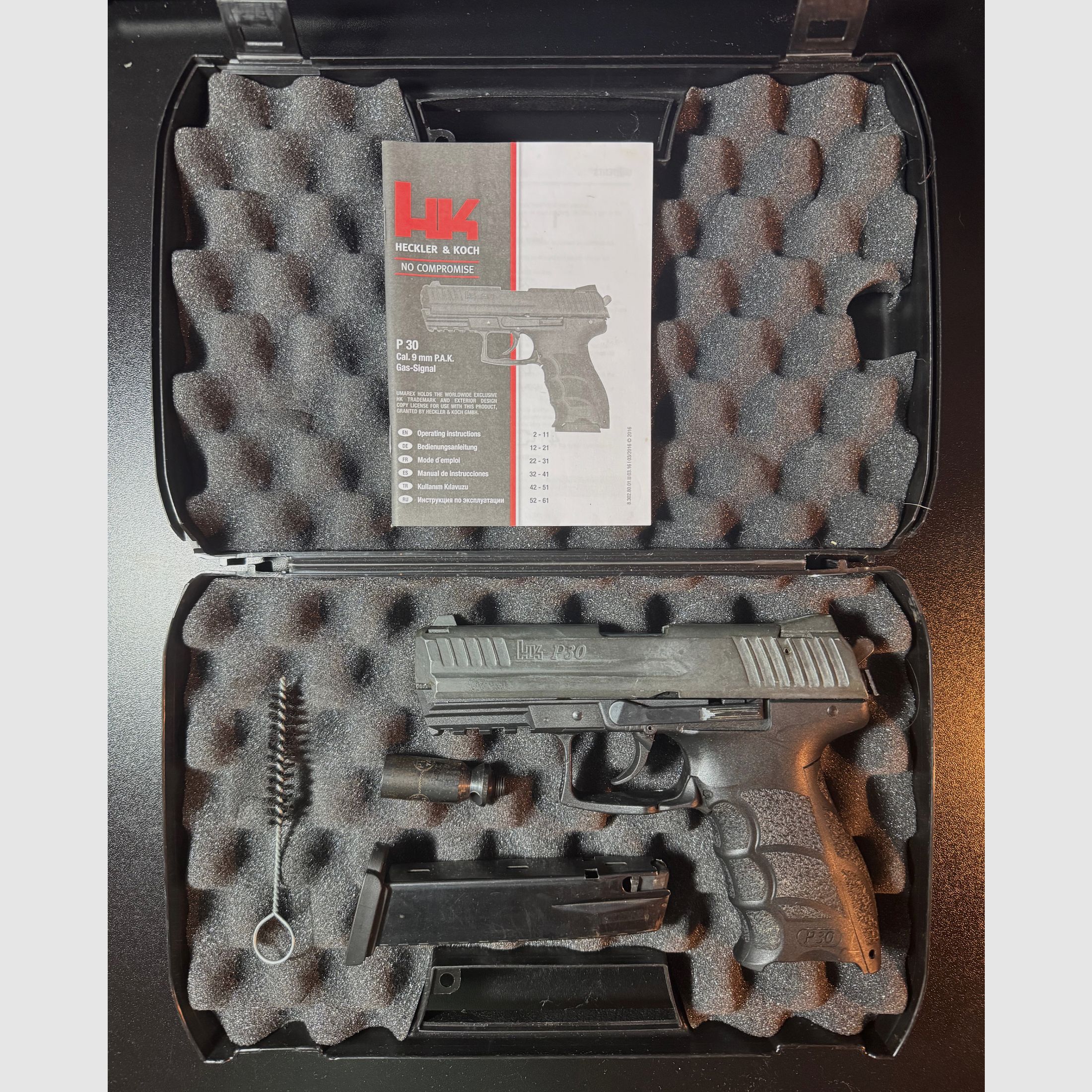 Heckler & Koch P30 9 mm P.A.K. inkl. Koffer, Abschussbecher & Anleitung