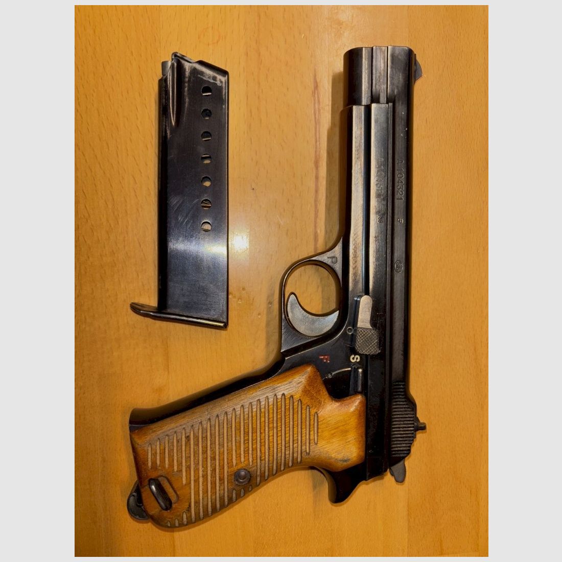 SIG P210