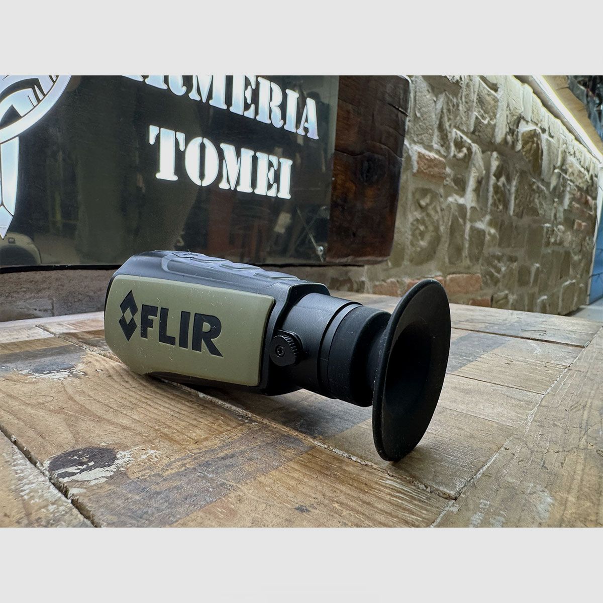 USED – THERMAL MONOCULAR – FLIR SCOUT II 640 840×512 px, 35mm lens, 9Hz, image 3 of 5
