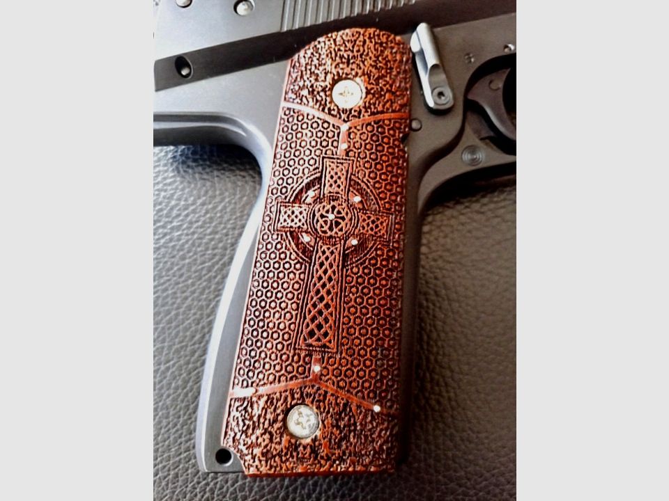 Weihrauch HW45 Silberpistole (Kaliber 4,5 mm auch bekannt als .177), gebraucht, in Anlehnung an Winnetous Silberbüchse, Sammlungsauflösung