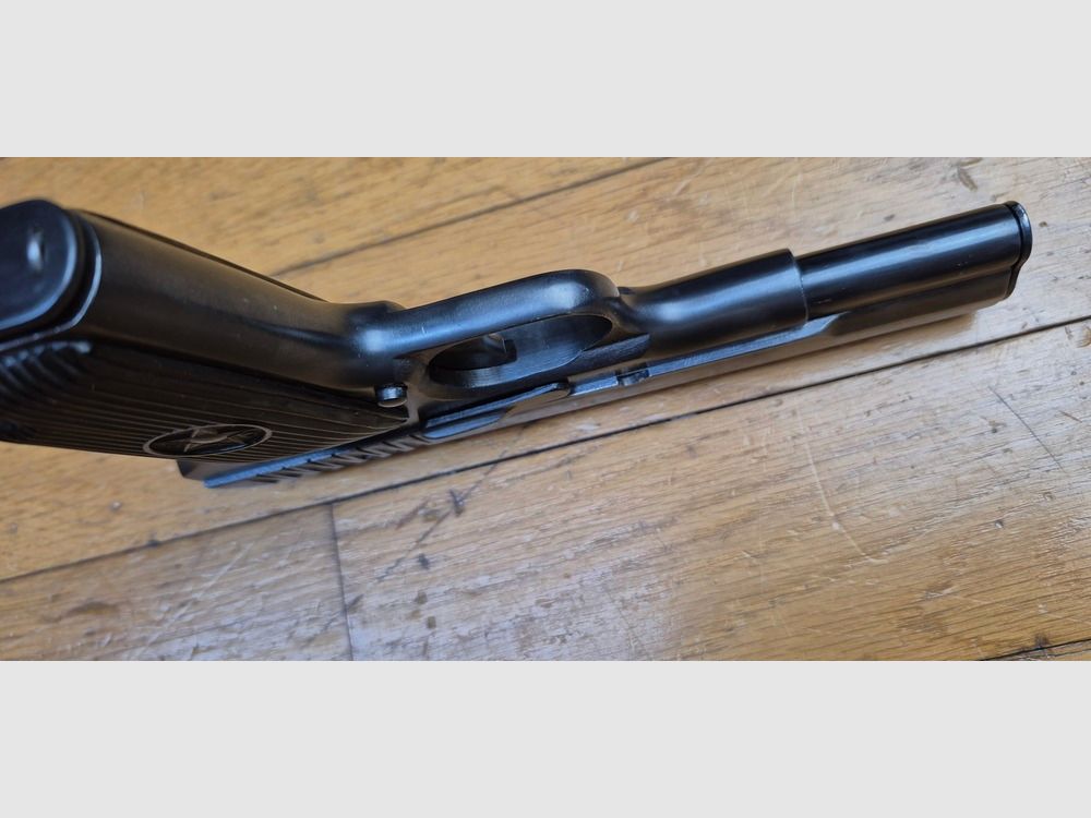 Schöner Tokarev TT-33 Pistol – Sowjetische Waffe von 1945 – Kal. 7,62TT – Arsenal von Ijevsk – Ausgezeichnete Erscheinung ohne Gebrauchsspuren – Sehr gute Mechanik – Wunderschöner Lauf – Originale Griffschalen – TBE+, Bild 10 von 23
