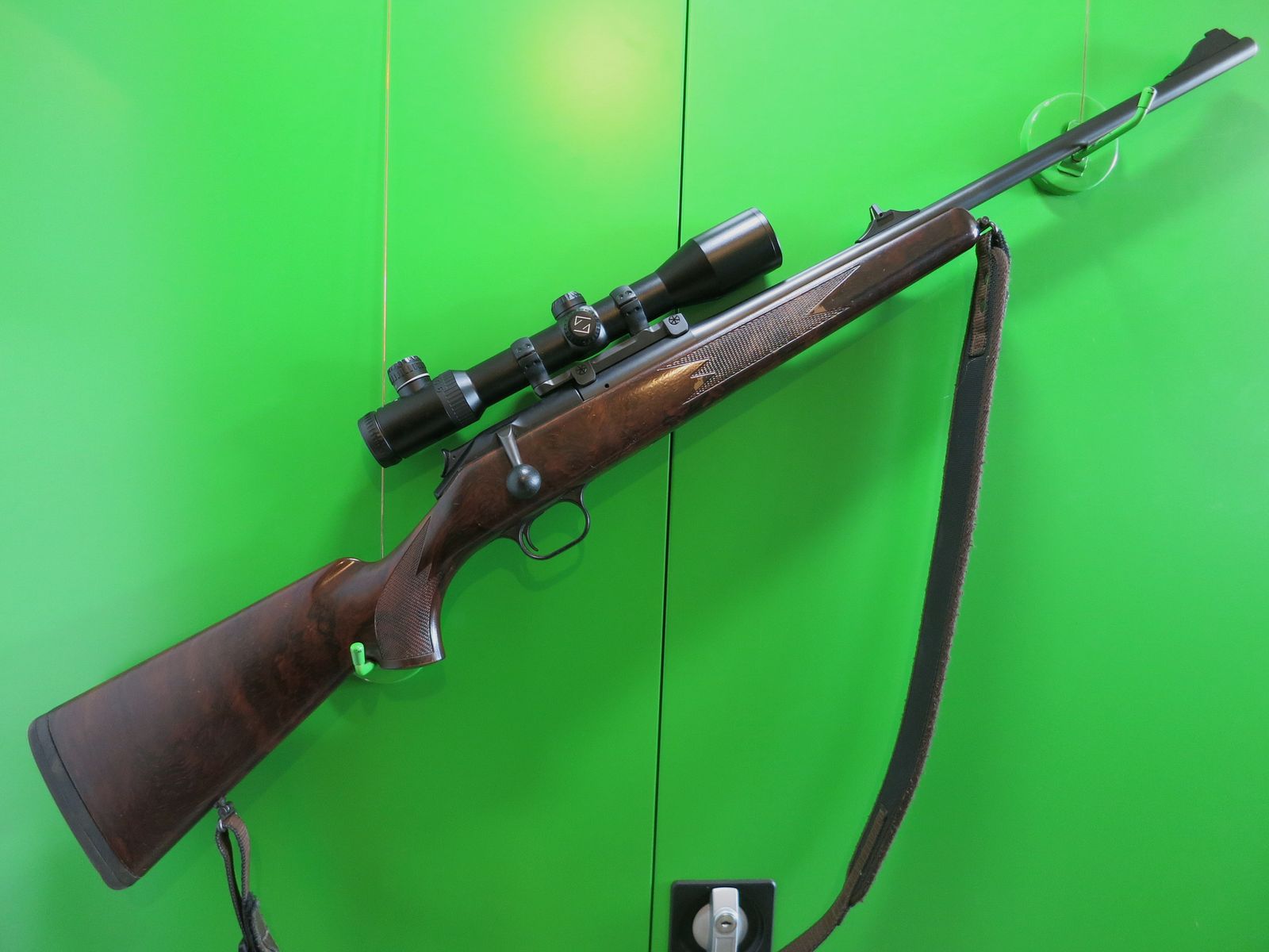 Blaser R3; 9,3x62, con ZEISS Varipoint V