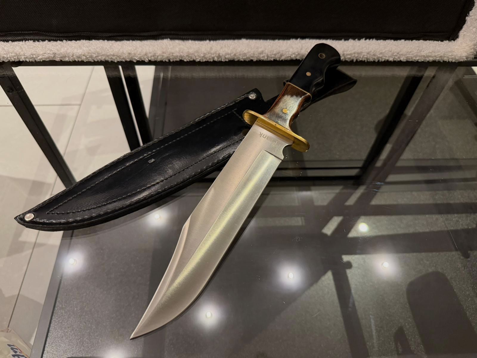 High-quality hunting / Bowie knife with leather sheath