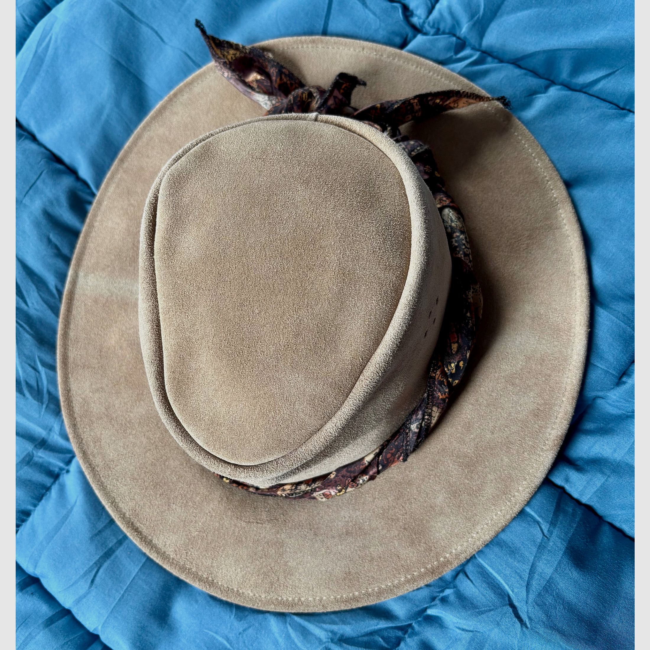 SAFARI hat made of genuine leather with the typical safari hatband! Made in Australia, image 10 of 10