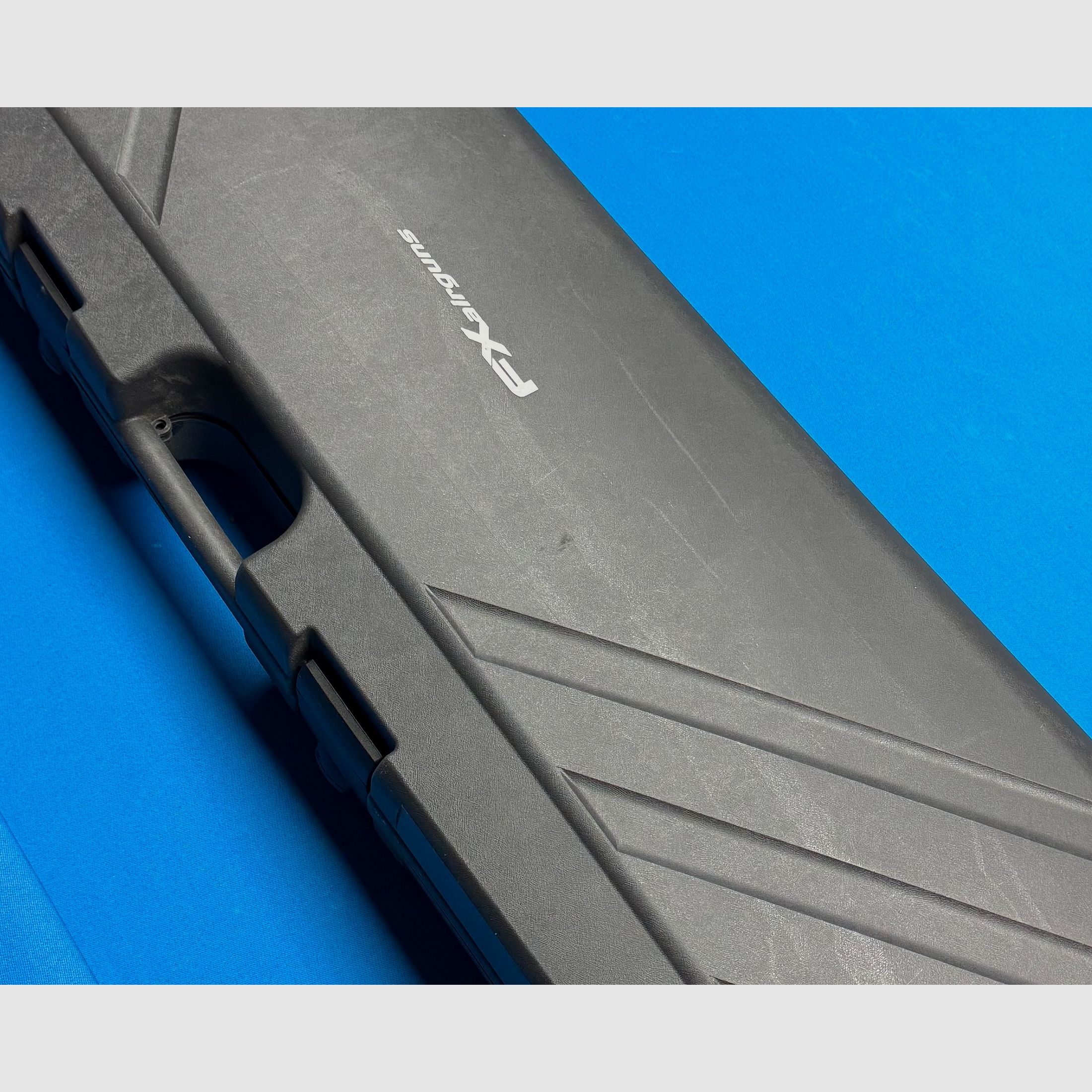 Feinwerkbau FWB 600 Field Target + Hawke Airmax 30 SF 8-32x50 AMX IR + FX Airguns Koffer